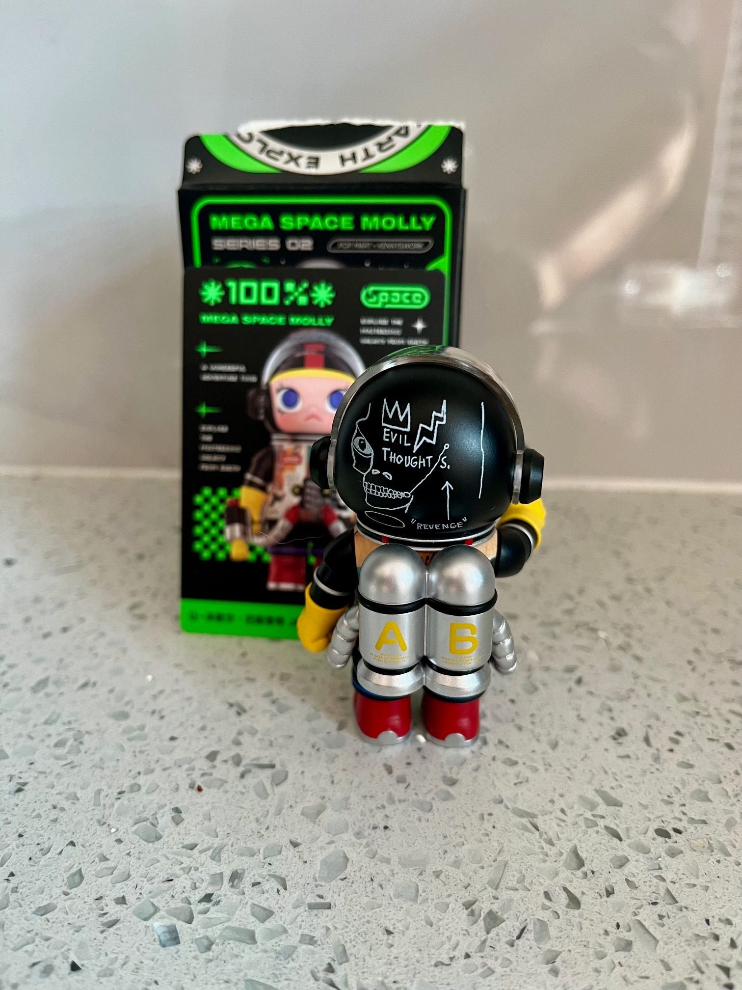 Jean-Michel Basquiat - Mega Space Molly 100% - Pop Mart - 3