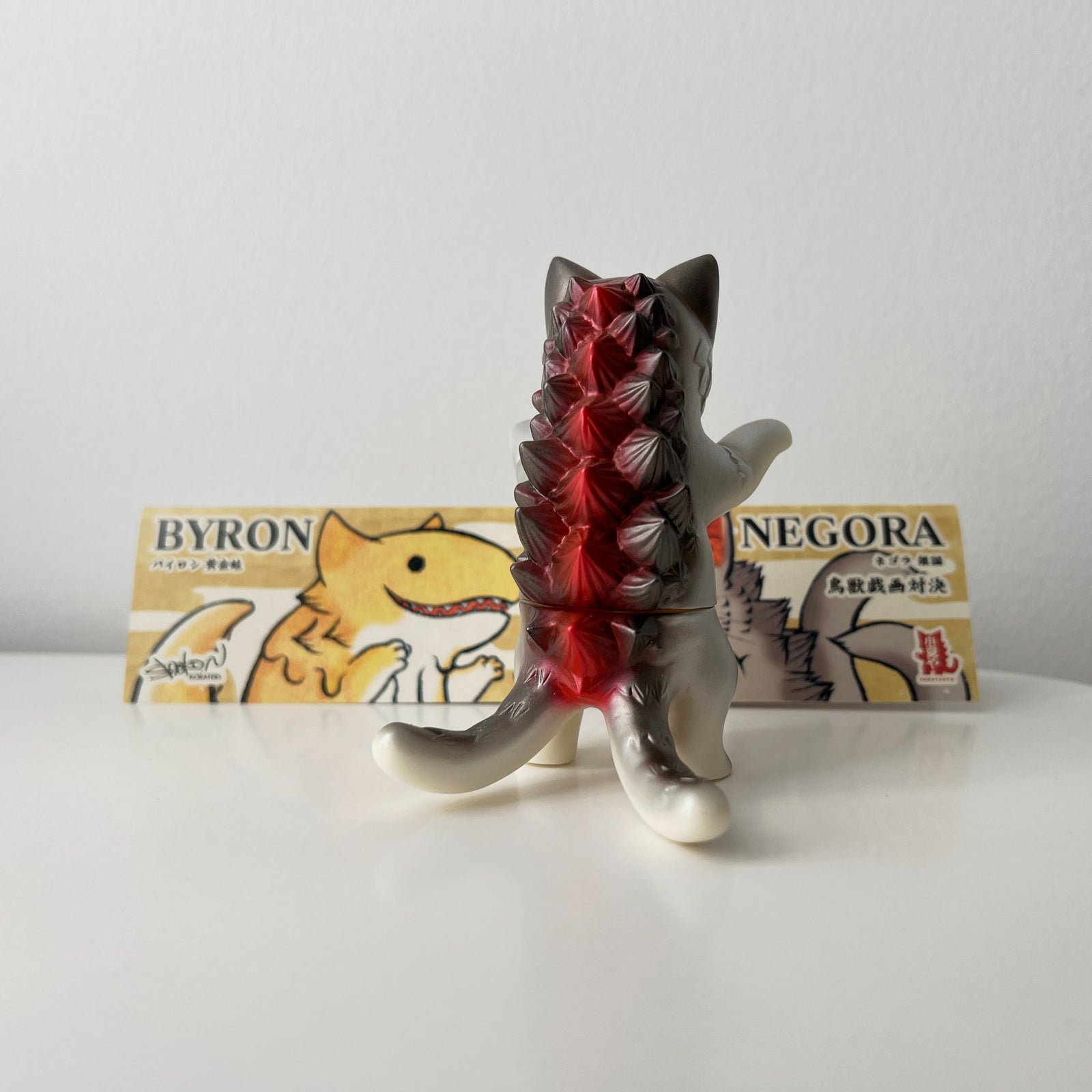 KONATSUYA - Gold eyes silver back Negora - 2