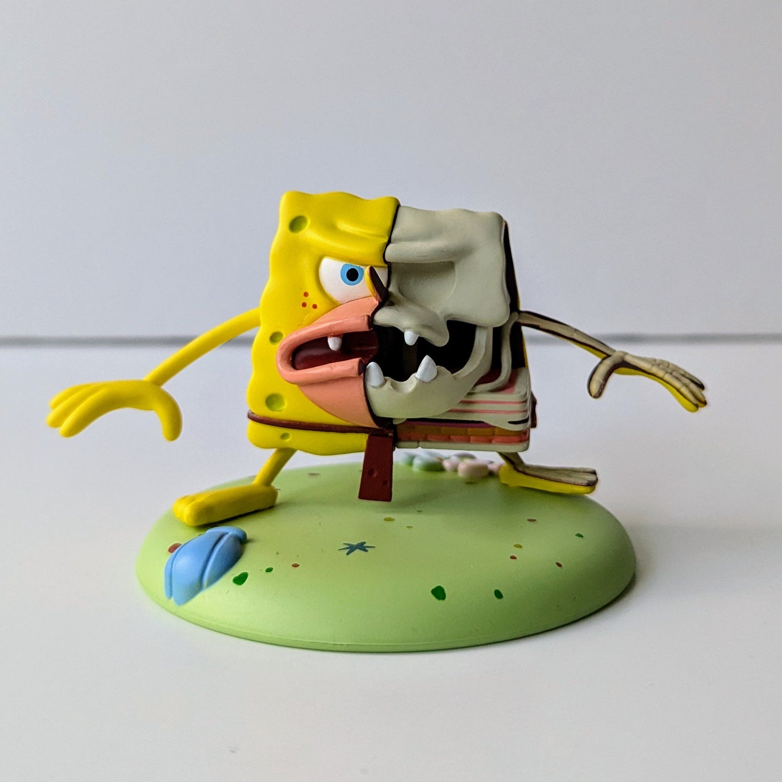 Spongegar - Freeny's Hidden Dissectibles Spongebob Squarepants Meme Edition - Mighty Jaxx - 1
