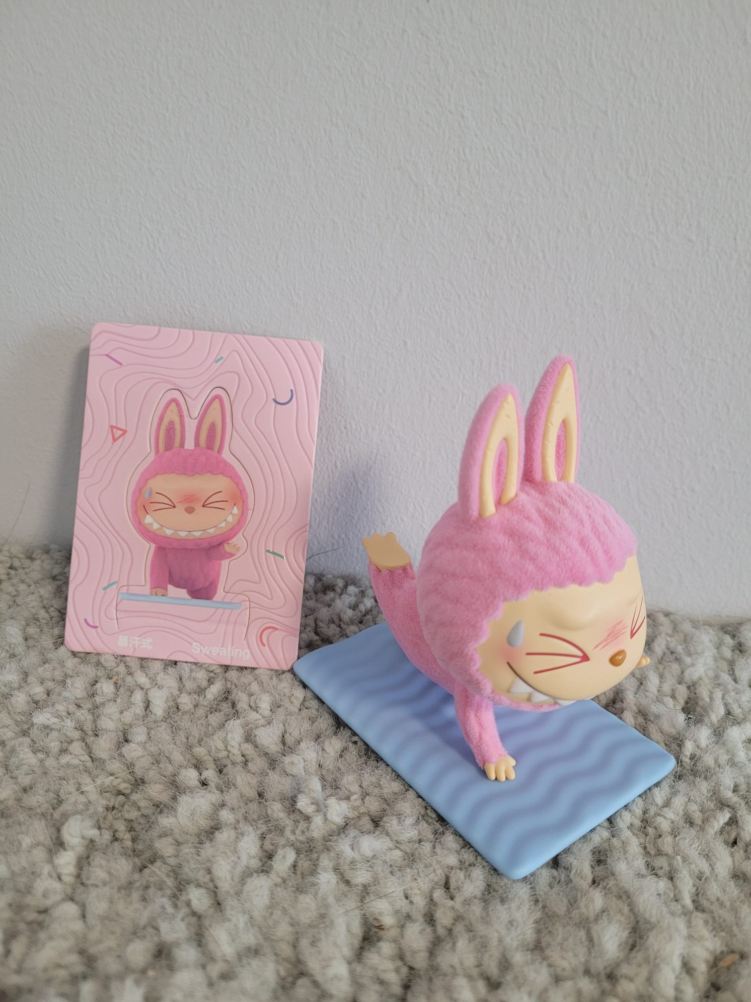 Labubu Sweating - Labubu Lazy Yoga - Popmart - 2