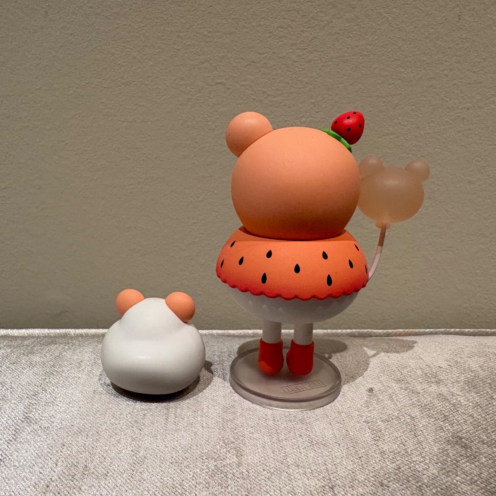 Strawberry Bear (Missing Card) - Bobo & Coco Welcome Balloon Land by POP MART - 2