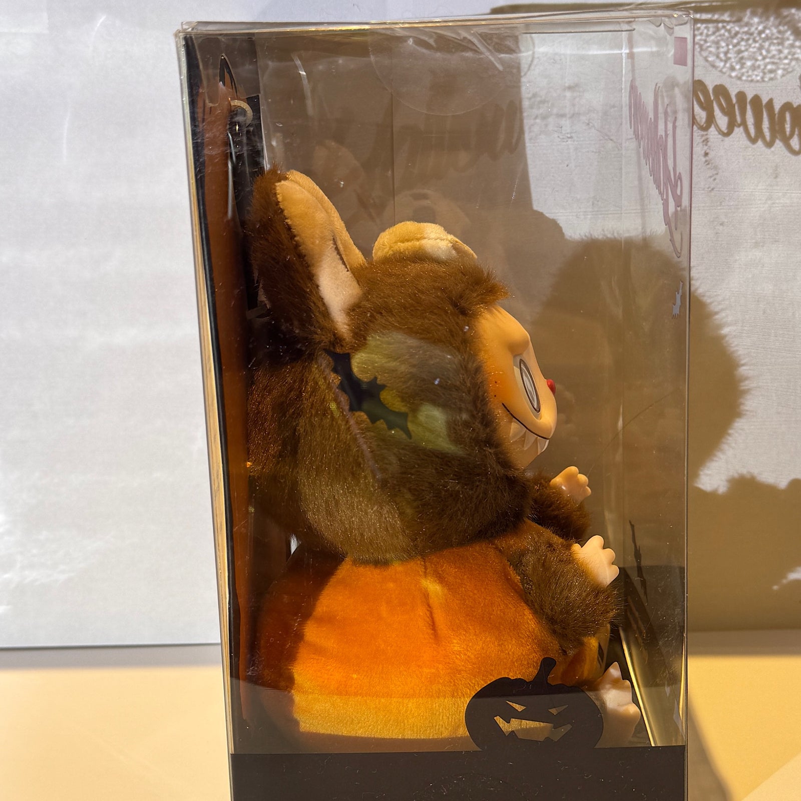 Labubu Happy Halloween Sitting pumpkin - Popmart - 2