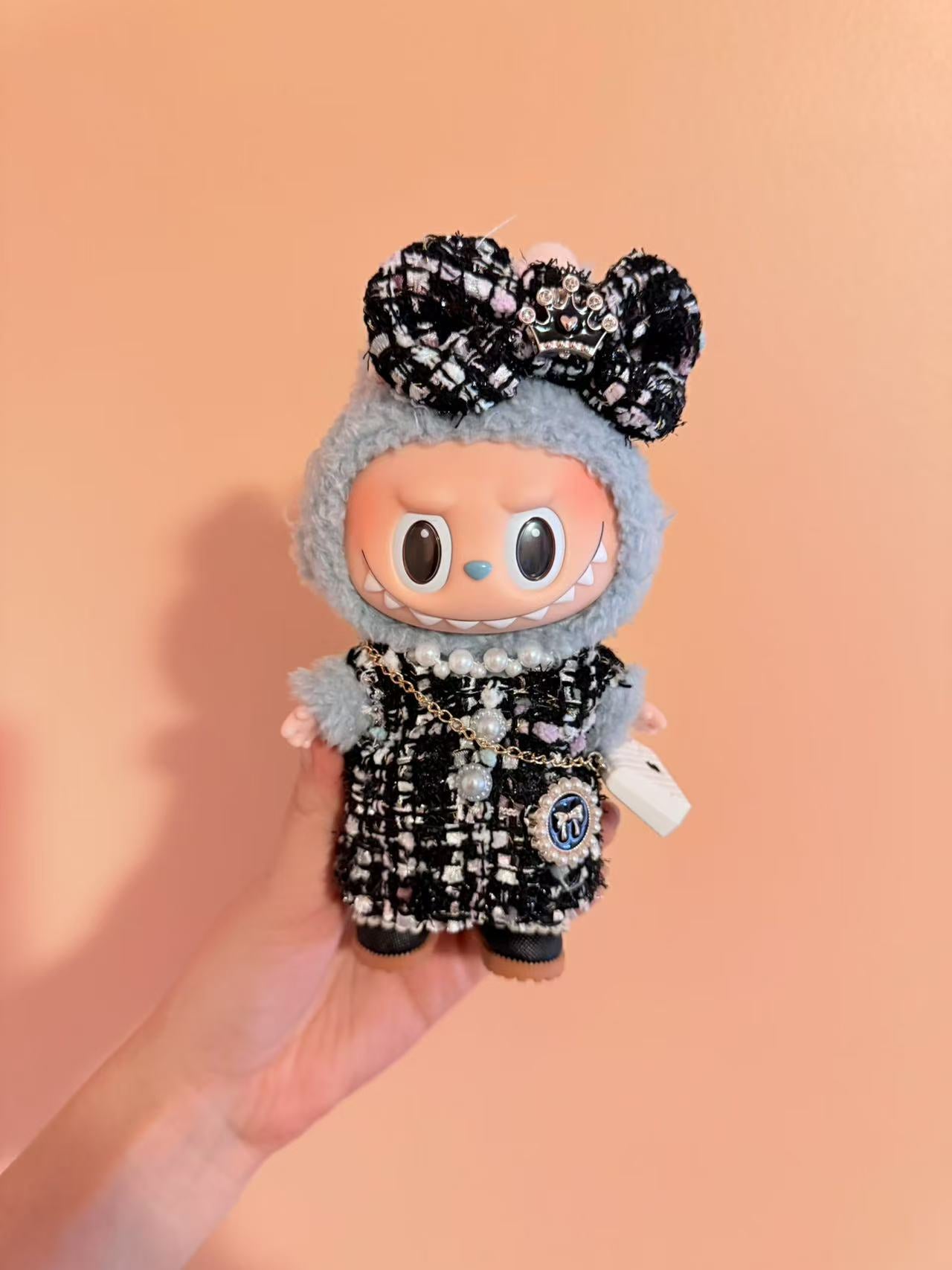 Black Pearl Dress + Bow - Labubu Clothes Suitable for Exciting Macaron - 1