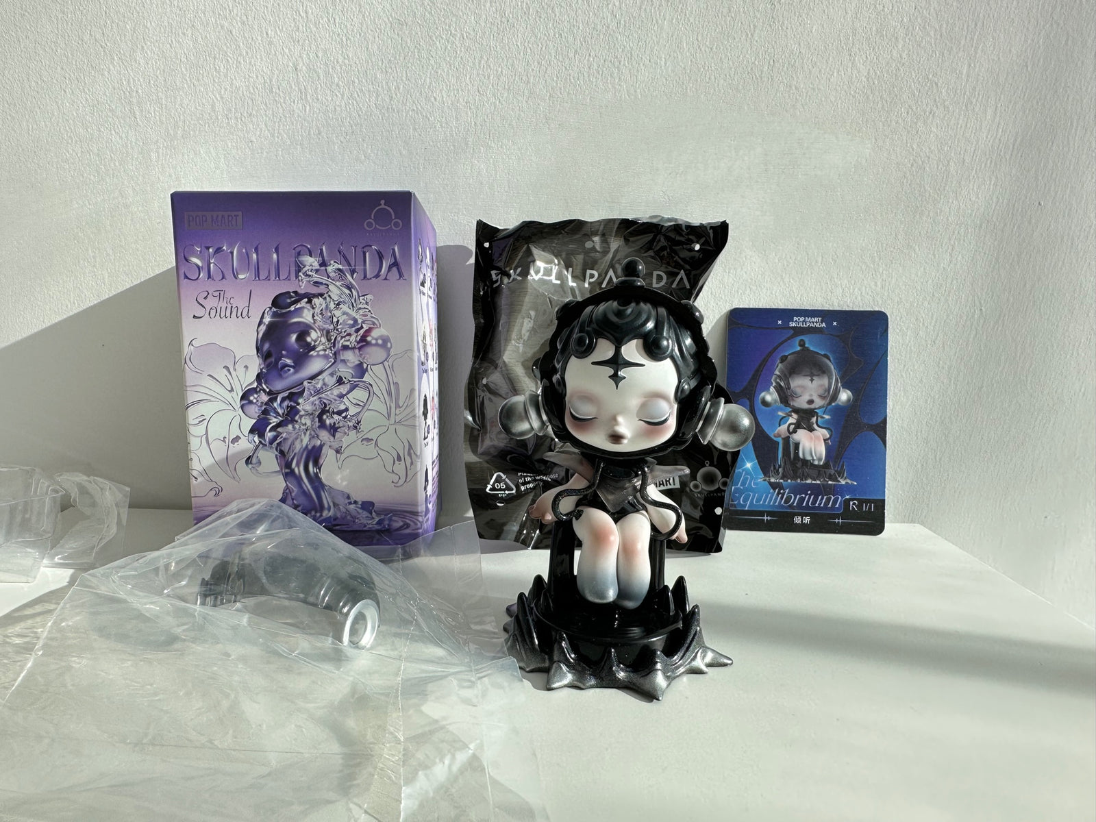 The equilibrium (Chaser/Secret) - Skullpanda The Sound Series figures by POP MART - 2