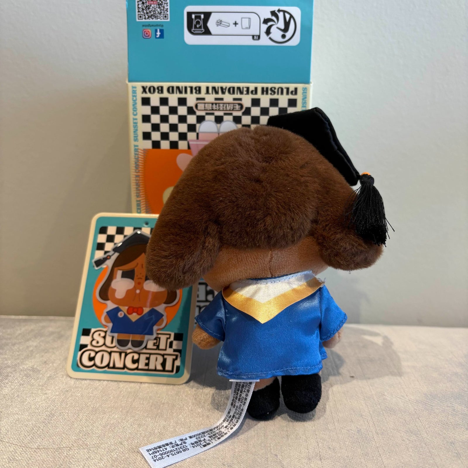 Graduation Season (Secret/Chaser) - Crybaby Sunset Concert Plush Pendant by POP MART - 2