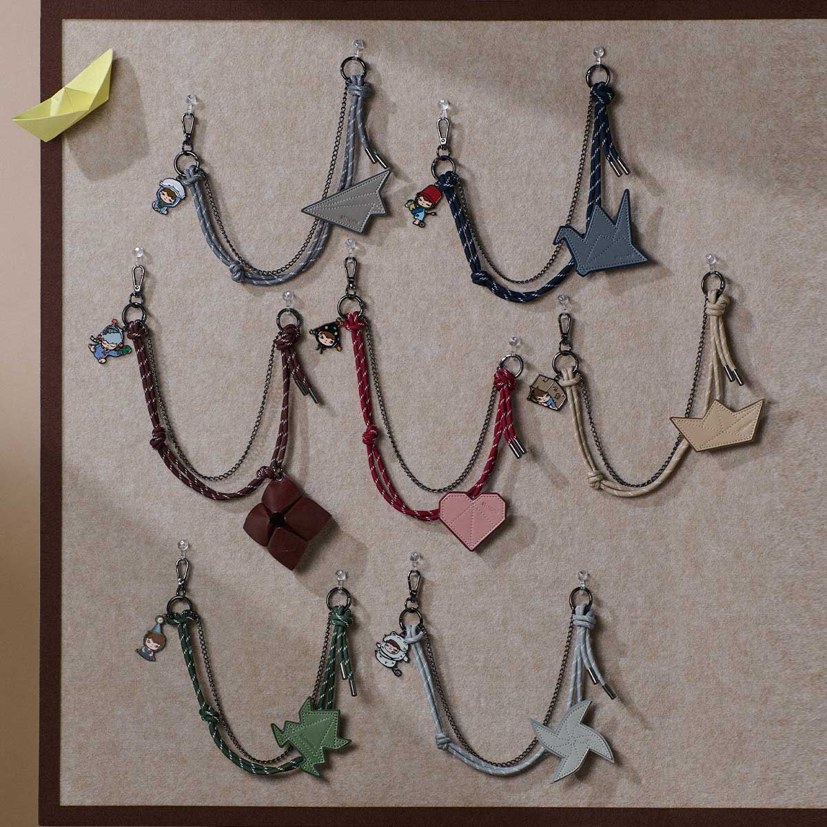 652eb54139e4ab4dc3c1b6b7_20250403-155109-721803-scene-hirono-echo-series-pendant-chain-blind-box-blind-boxes-details-popmart-us-1200x1200_1780197719694.jpg