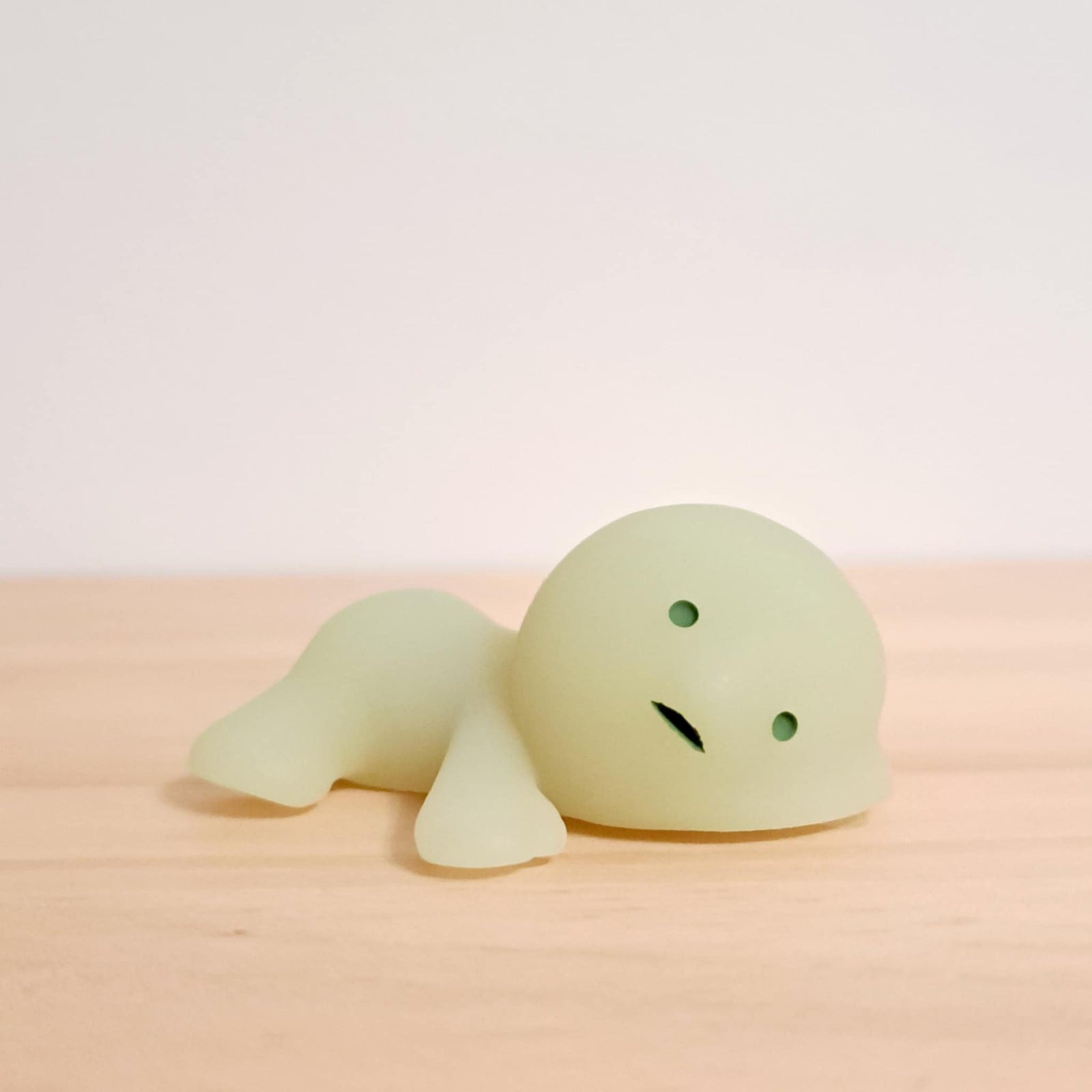 Sticking - Smiski Hipper Series