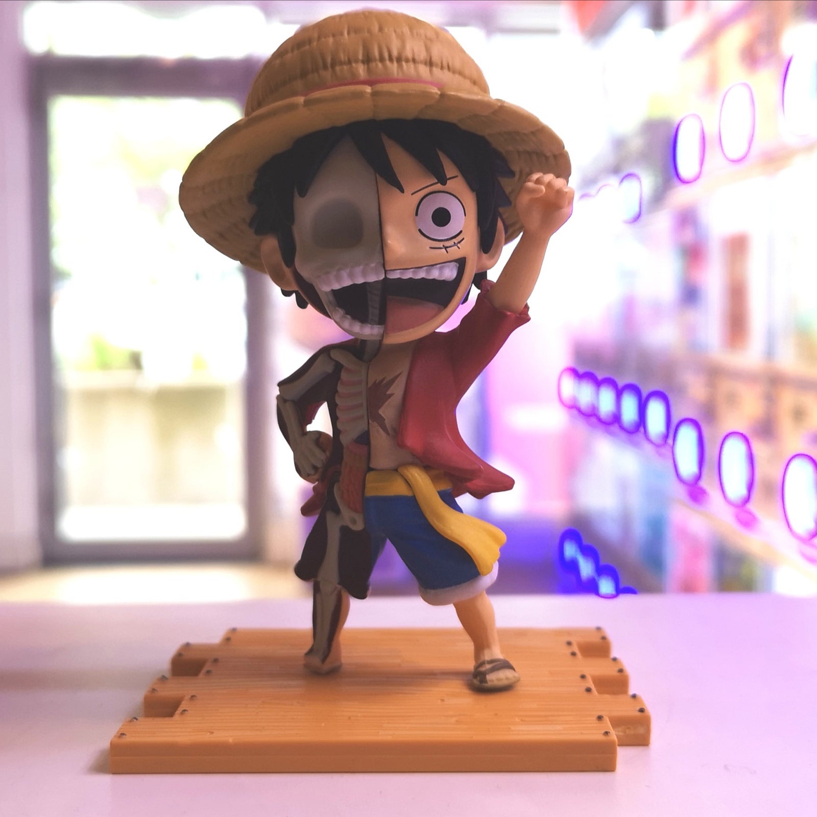 Luffy (BROKEN FOOT) - One Piece Hidden Dissectibles Series 1