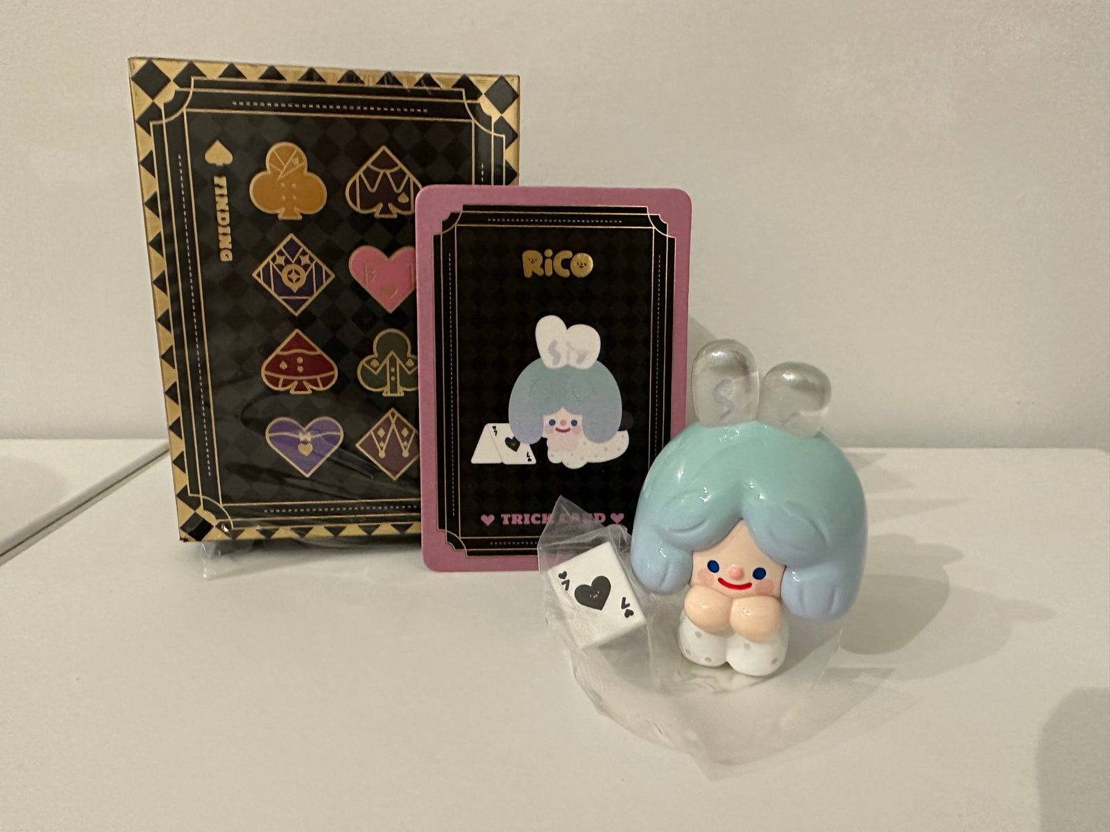 Trick Card Rico - The World of Cards by Finding Unicorn - 1