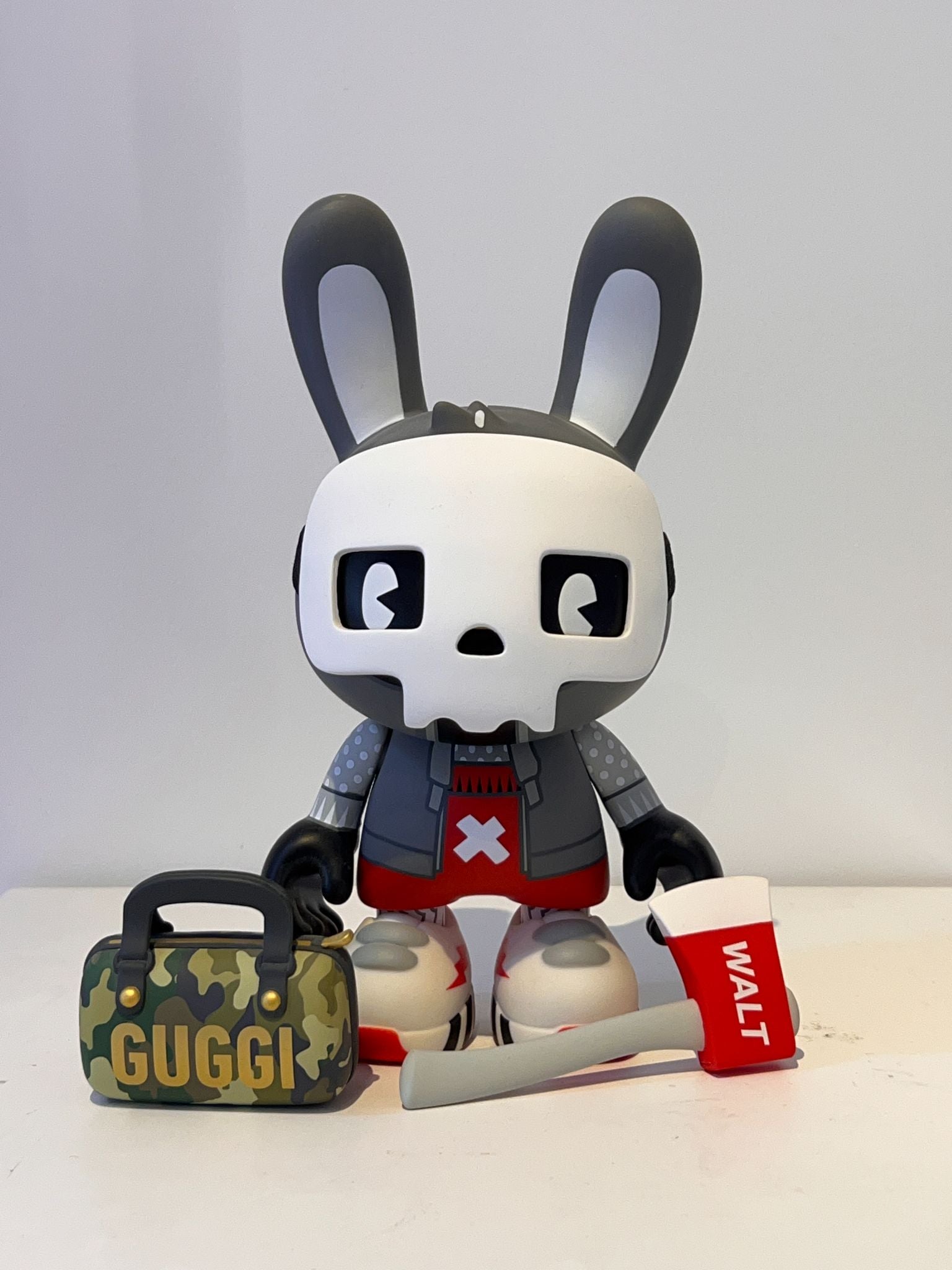 Superplastic Fashion Guggi Superguggi By Guggimon Figure - 1