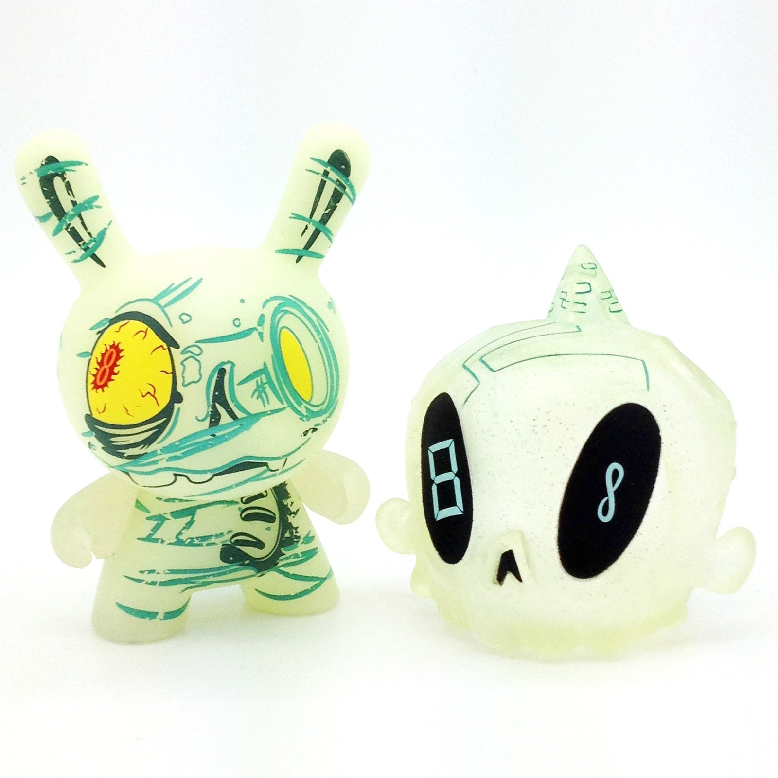 The 13 Dunny Series - The Ancient One #8 - Mindzai - 2