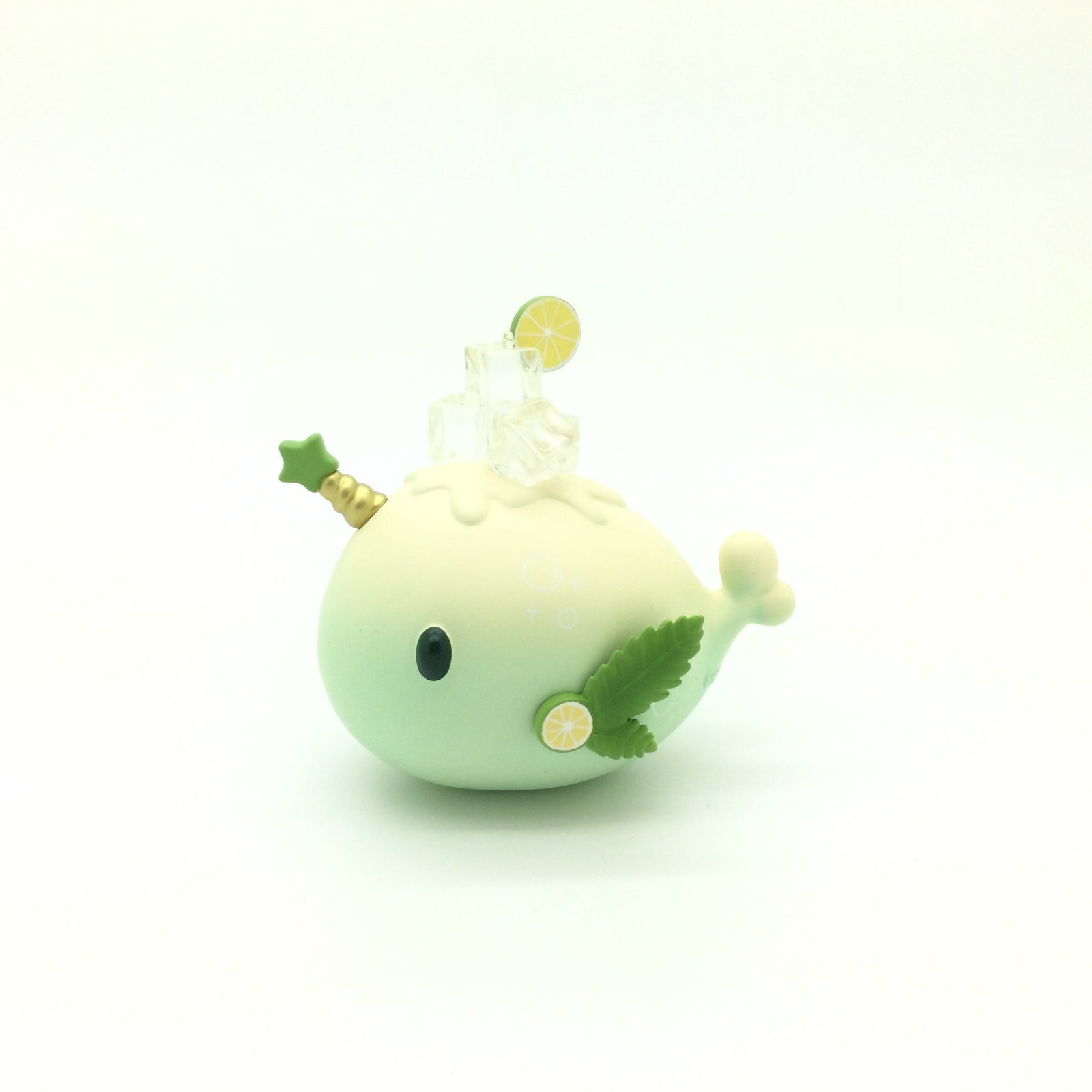 Mojito Motchi Umi Whale by Himotchi Toys