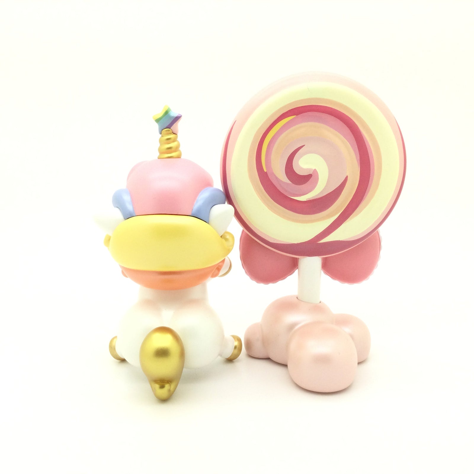 Lollipop Unicorn Ollie Art Toy Figure by Himotchi Toys