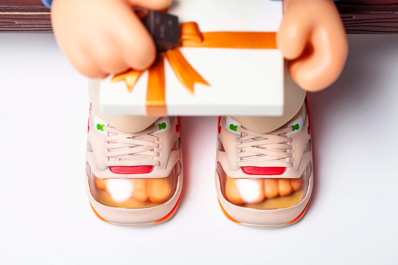 Super Run // Innersect Art Toy Figure by Fools Paradise