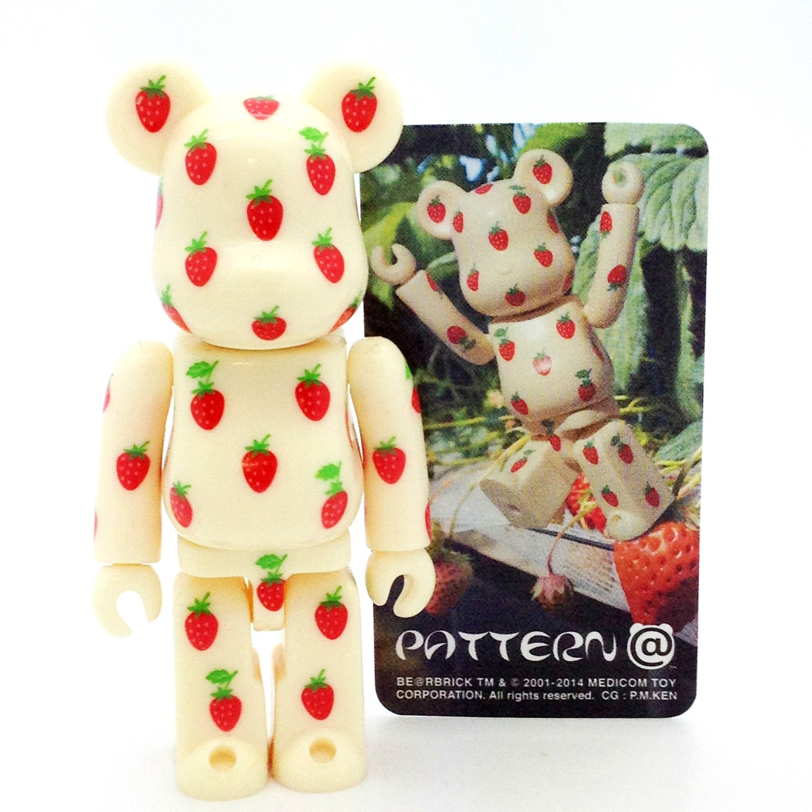 Bearbrick Series 29 - Strawberry (Pattern) - Mindzai - 2