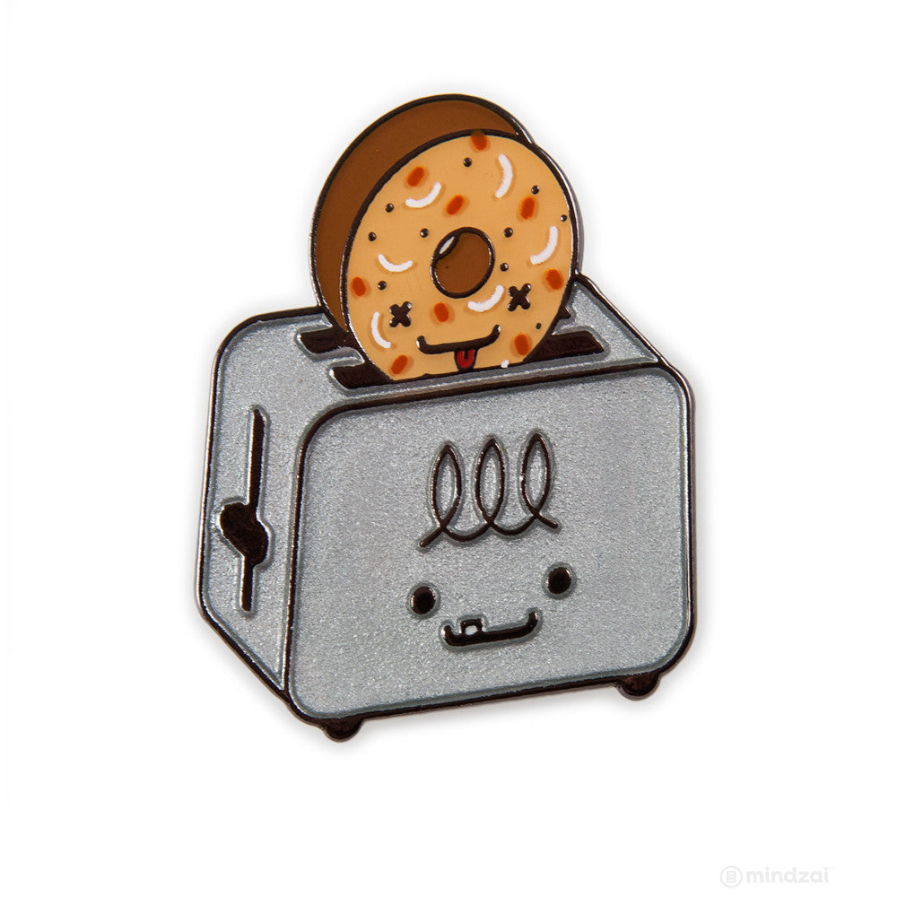 BFFS El Tostador and Lenny Toaster Bagel Enamel Pin by Kidrobot x Travis Cain - Pre-order - Mindzai - 1