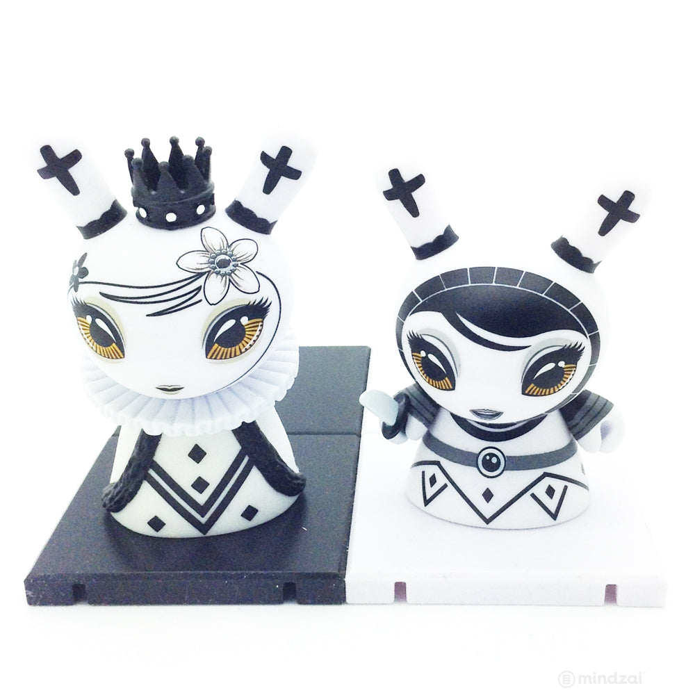 Shah Mat Dunny Chess Mini Series - Queen (White) and Pawn (Set of 2)