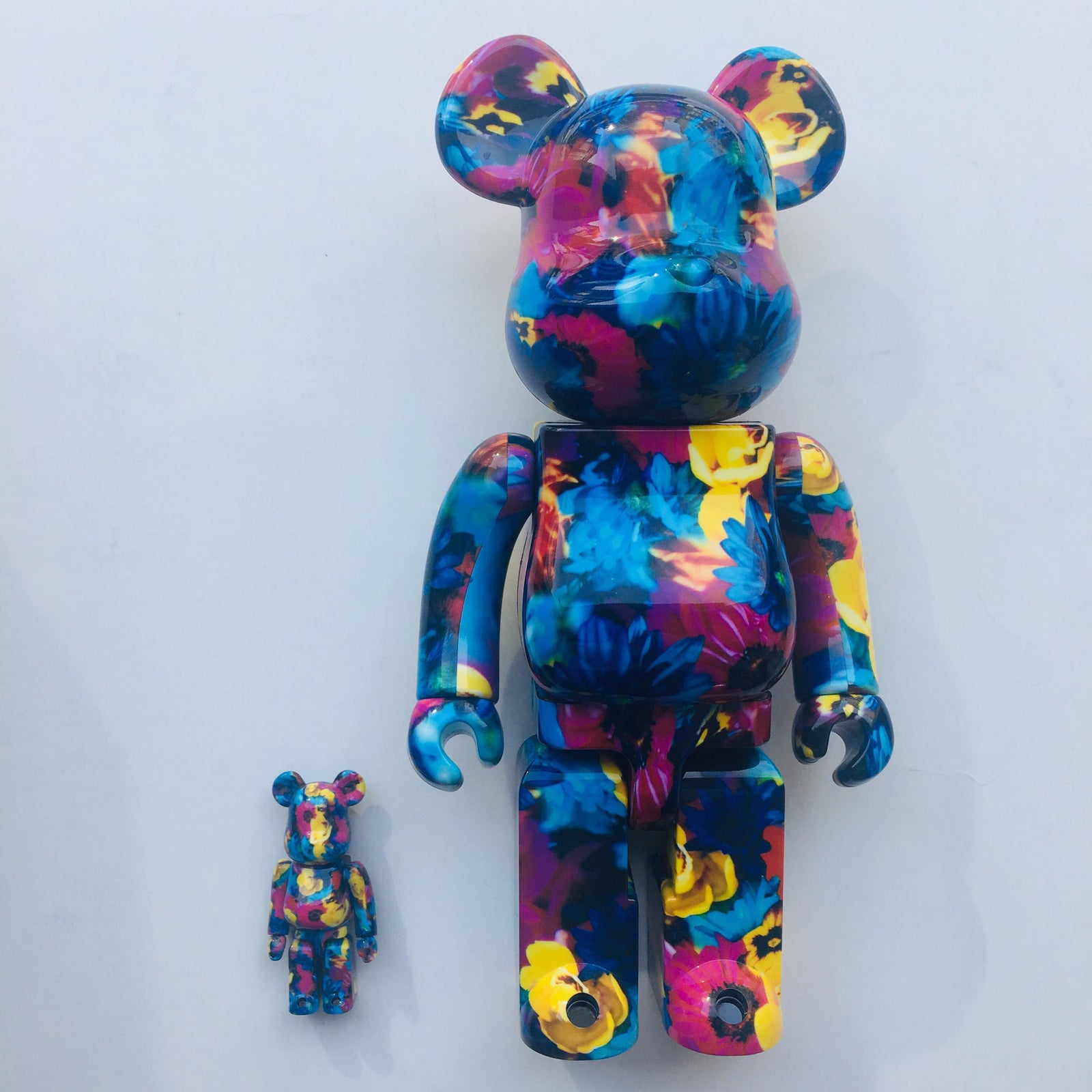 Mika Ninagawa Anemone 100% + 400% Bearbrick Set from Medicom Toy