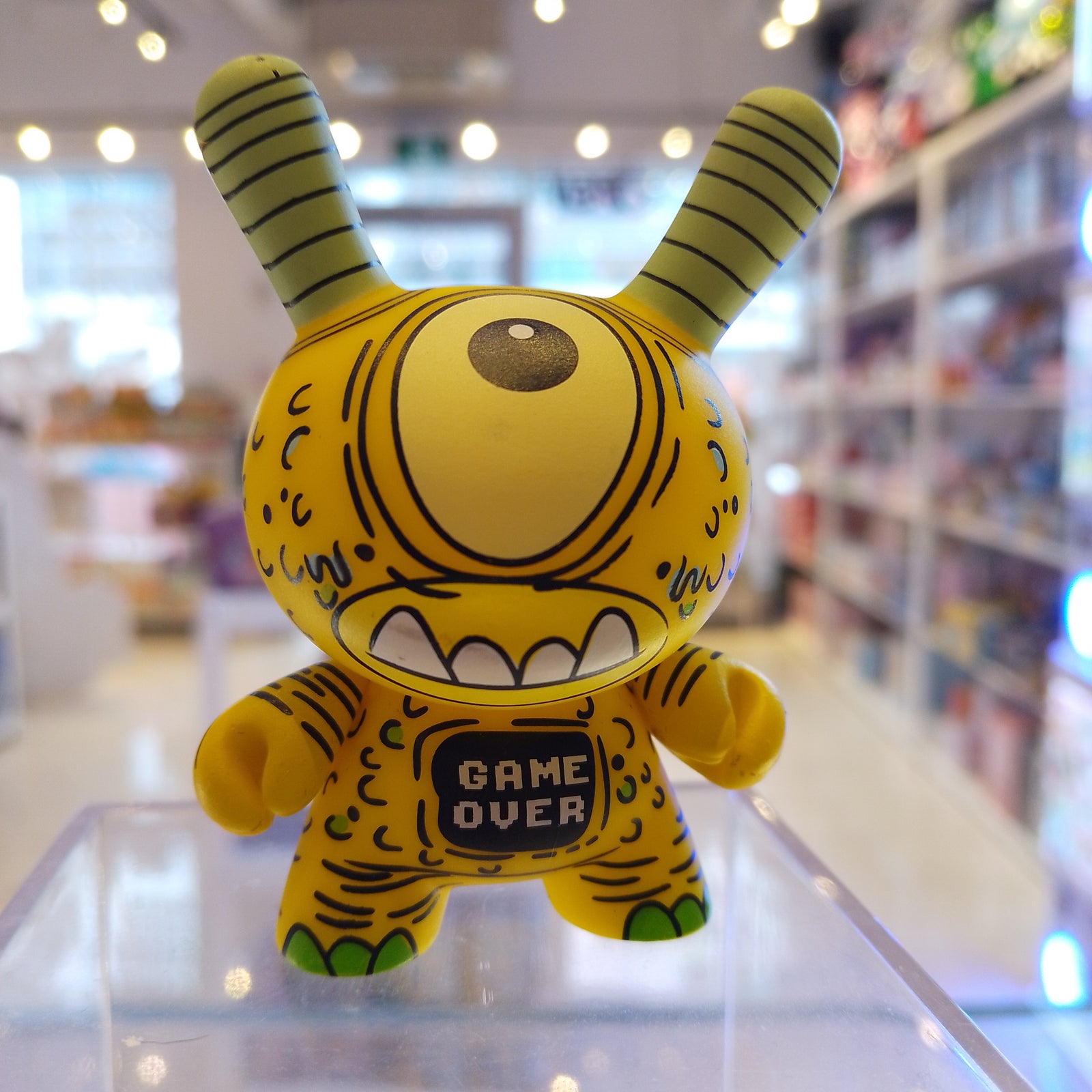 Game Over Eyeball 3/48 - Kaiju Dunny Battle by Kidrobot