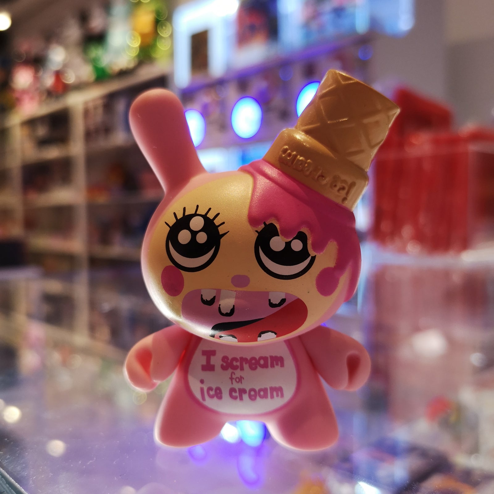 Ice Cream I Scream - Dunny 2010 series by Kidrobot