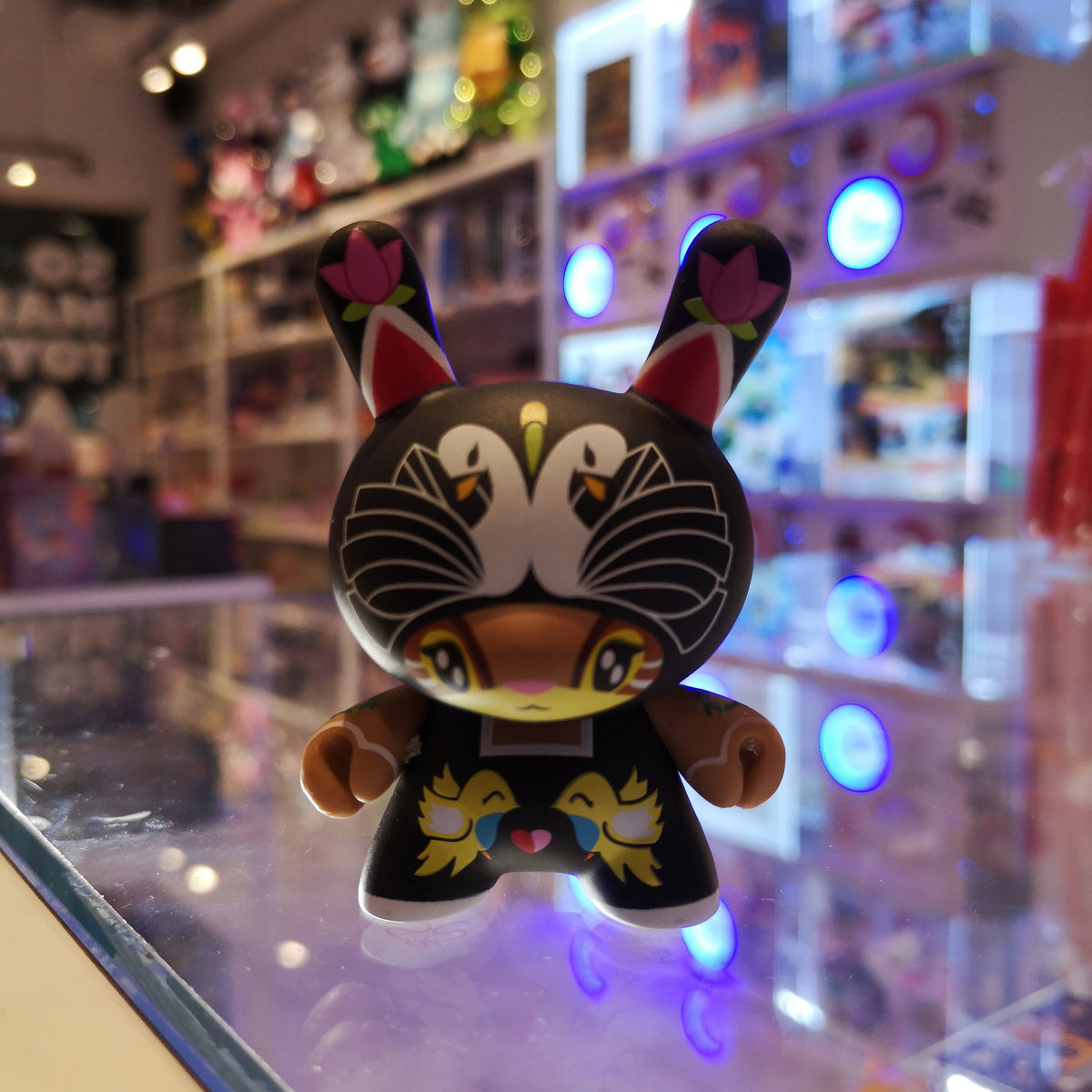 Sneaky Raccoon &quot;Tao&quot; - Dunny 2010 series by Kidrobot