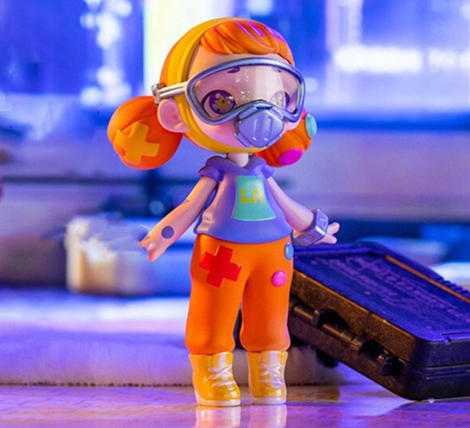 Gamer Girl - Laura Cyberpunk Series by Toy City