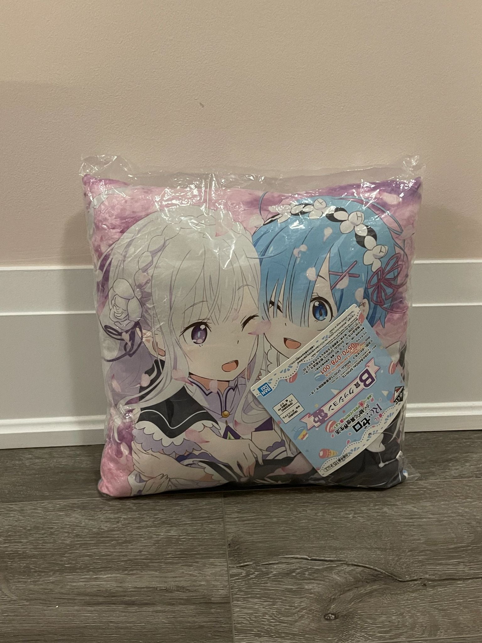 Re Zero Starting Life In Another World - Rem Emilia Cushion - Ichiban Kuji - 1