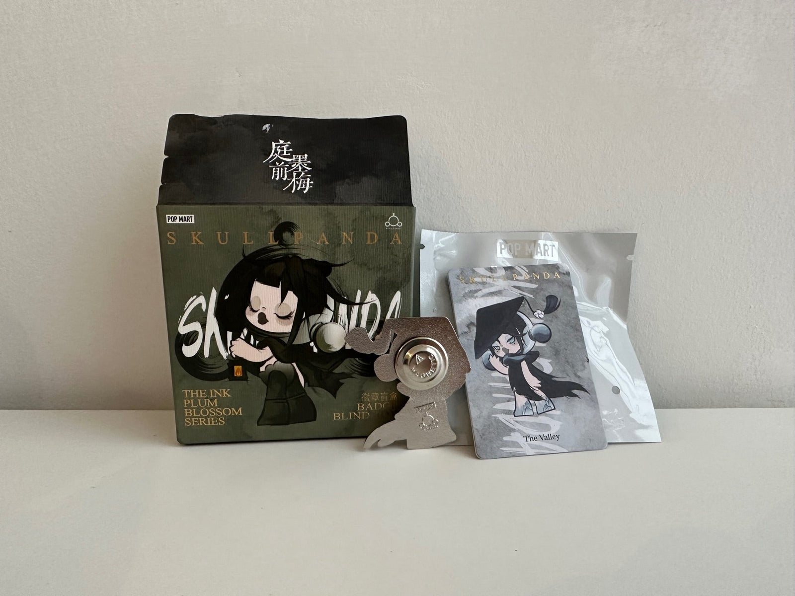 The Valley - SKULLPANDA The Ink Plum Blossom Series-Badge by POP MART - 1