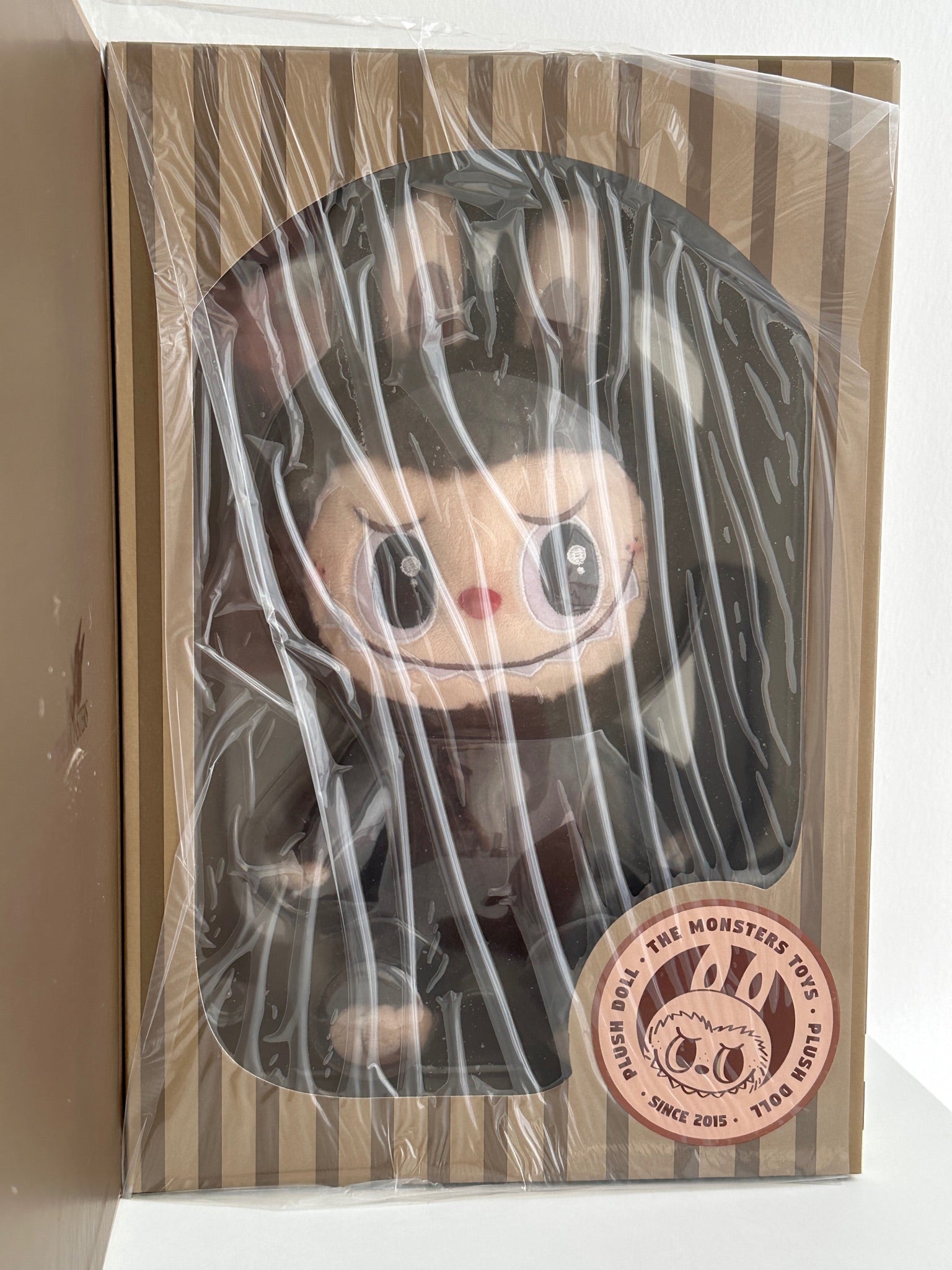 LABUBU Hankyu HOW2WORK 阪急メンズ POP MART How2Work x Labubu Hankyu Gold Apple (2024, Japan Hankyu Men's