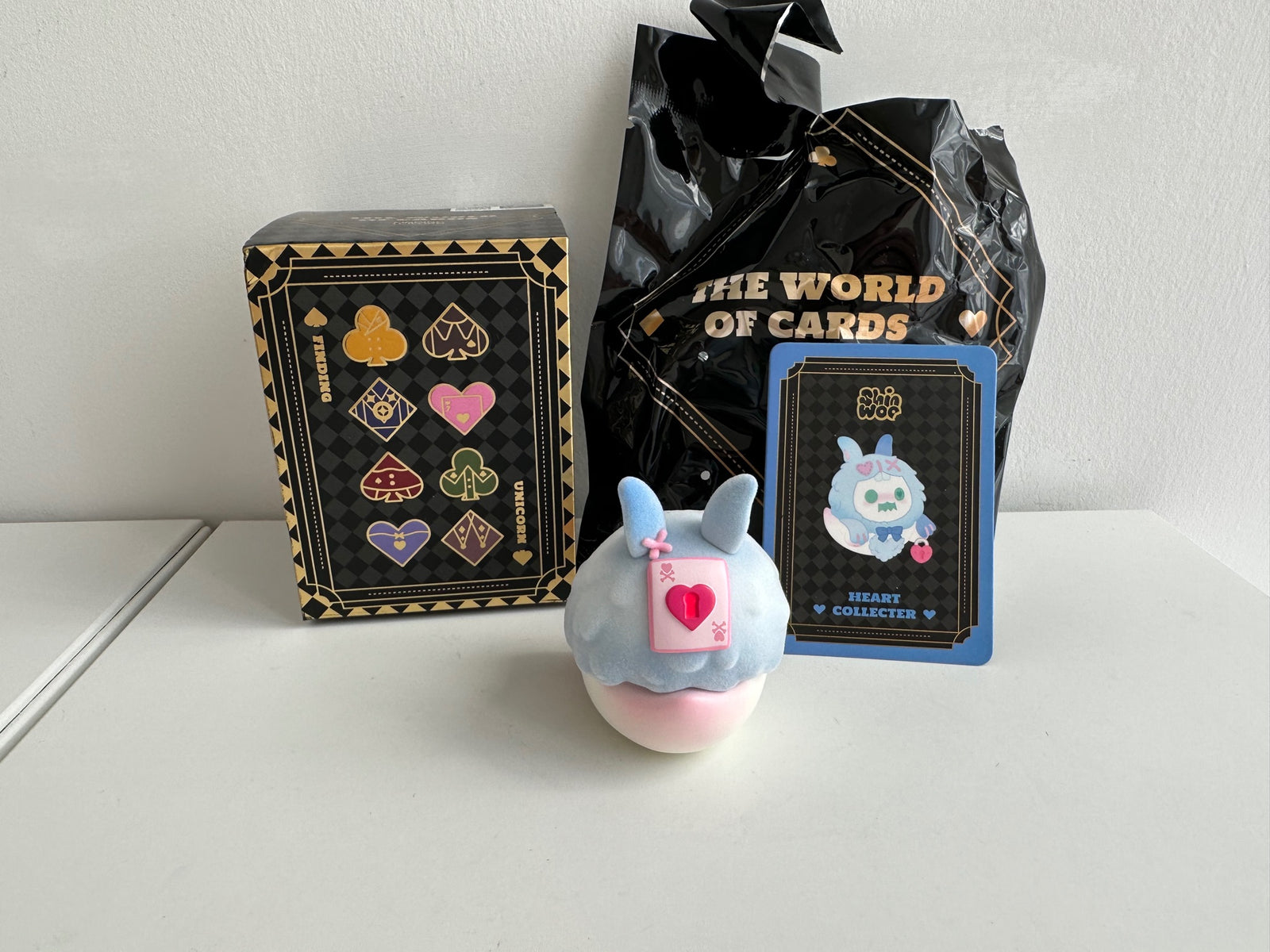 HEART COLLECTOR - The World of Cards by Finding Unicorn - 1