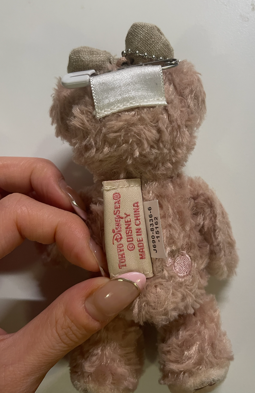 Shellie May Keychain/Pin - Disney Sea Tokyo  - 2