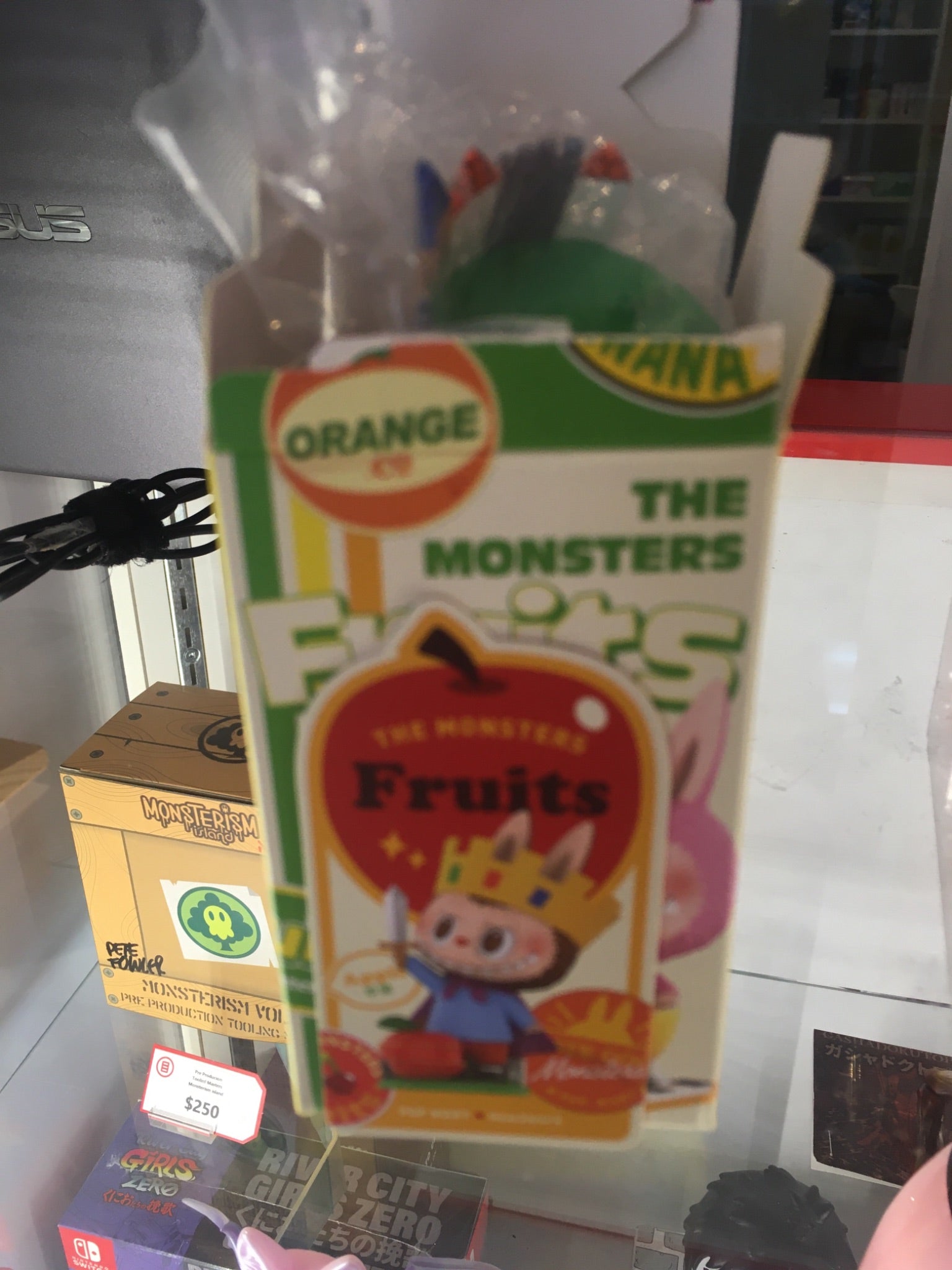 Labubu Fruits Chaser - Apple - 1