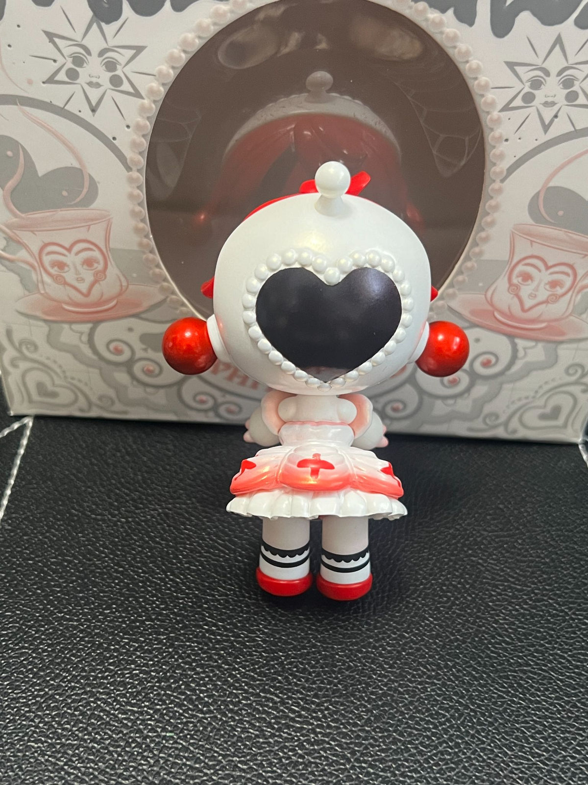 White Maid + Welcome Your Visit Limited Edition - Skullpanda - Pop Mart - 2