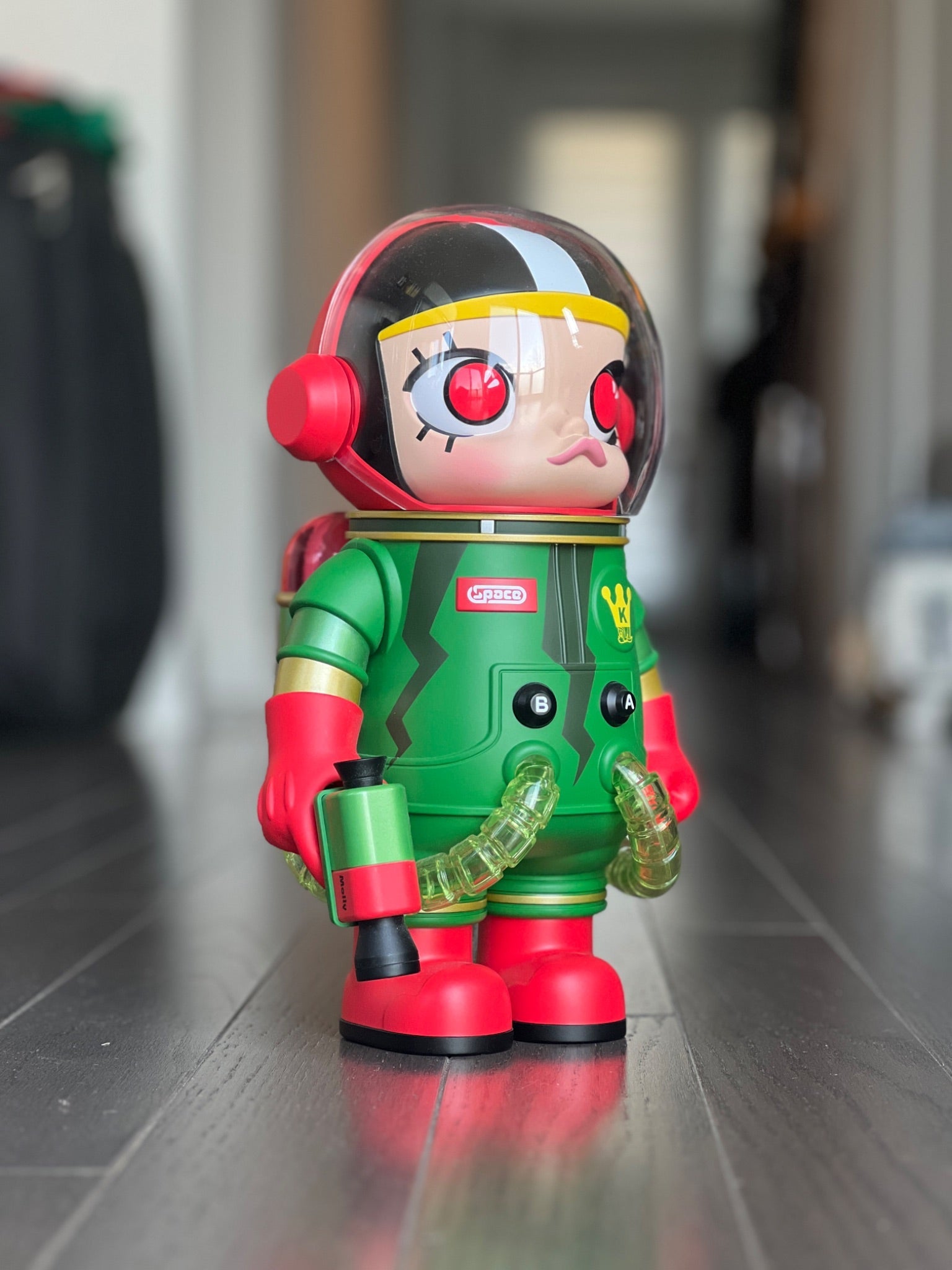 Pop Mart MEGA Space Molly Watermelon 400% - Mindzai Toy Shop