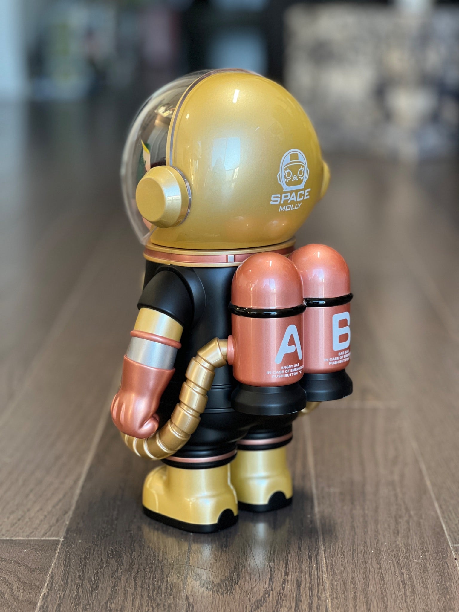 Pop Mart MEGA Space Molly Return Series 400% Space”PT” (Toffee