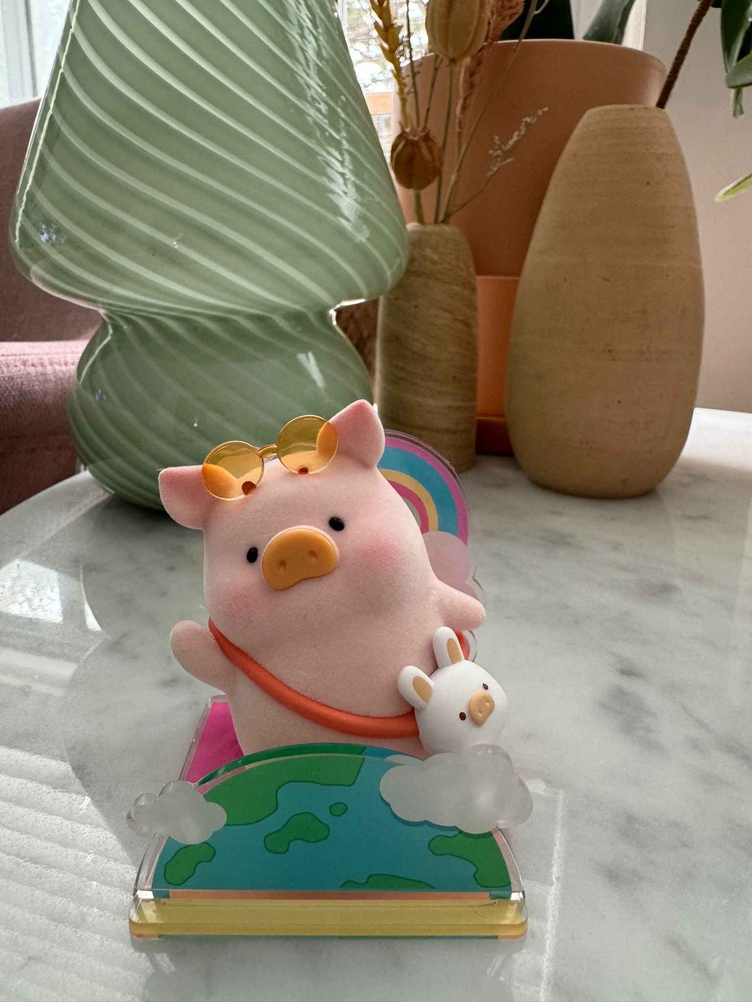 Lulu the Piggy Travel Series Check in - 1