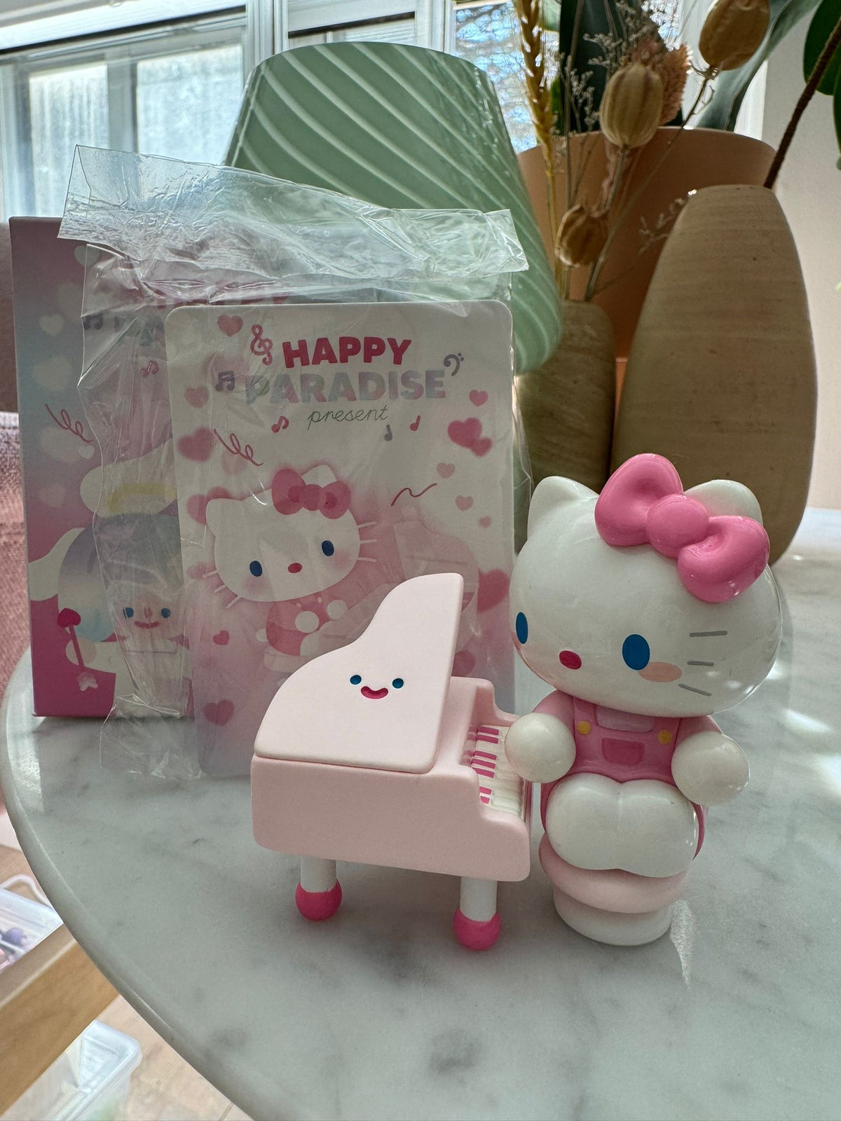 Rico x Sanrio Happy Paradise Pianist Hello Kitty - 1