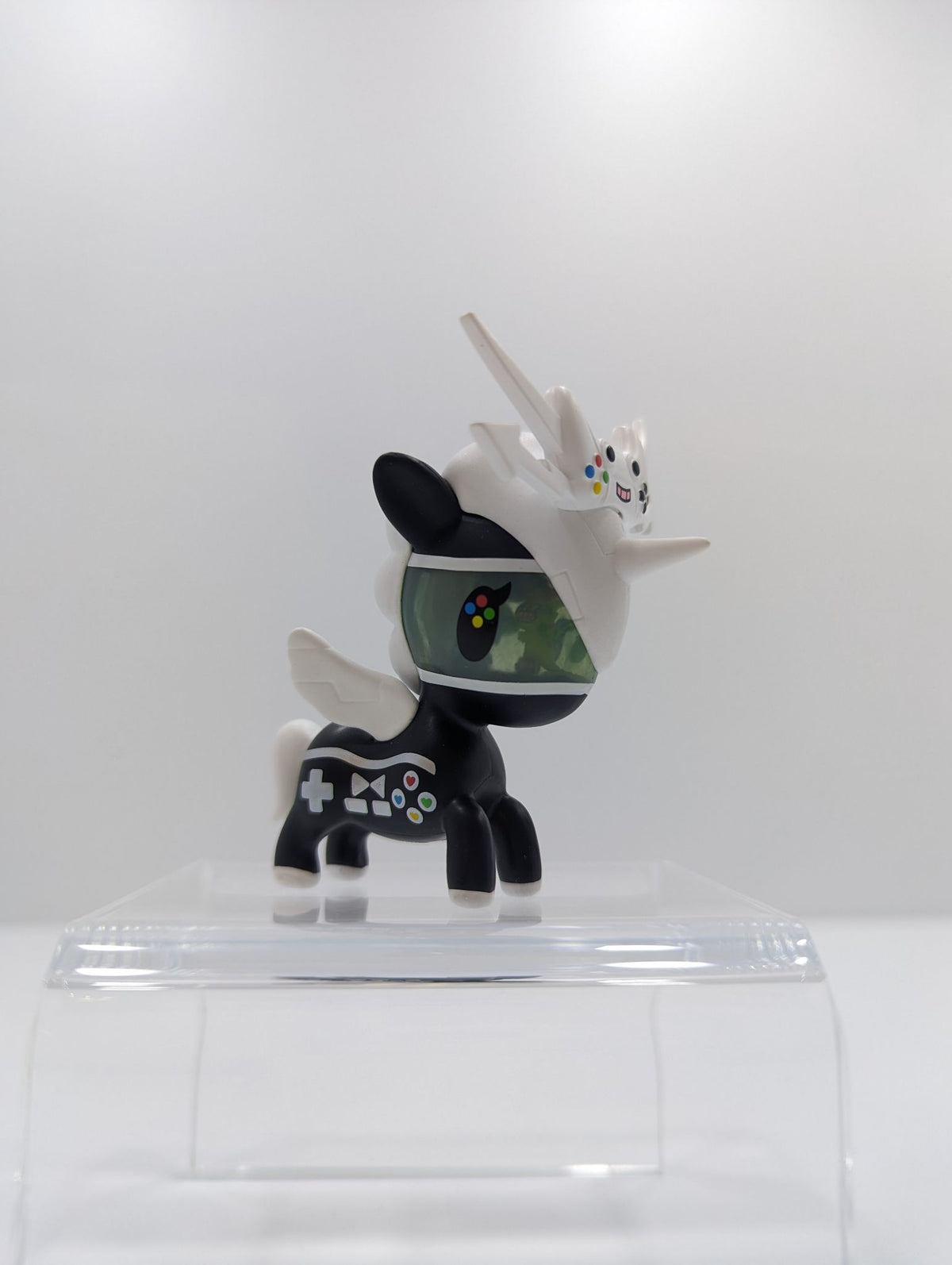 Game Girl - Unicorno Series 11 by Tokidoki - 1