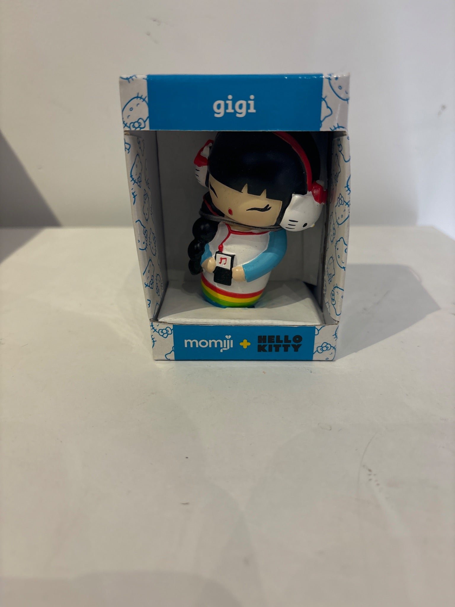Gigi - Momiji x Hello Kitty - 1