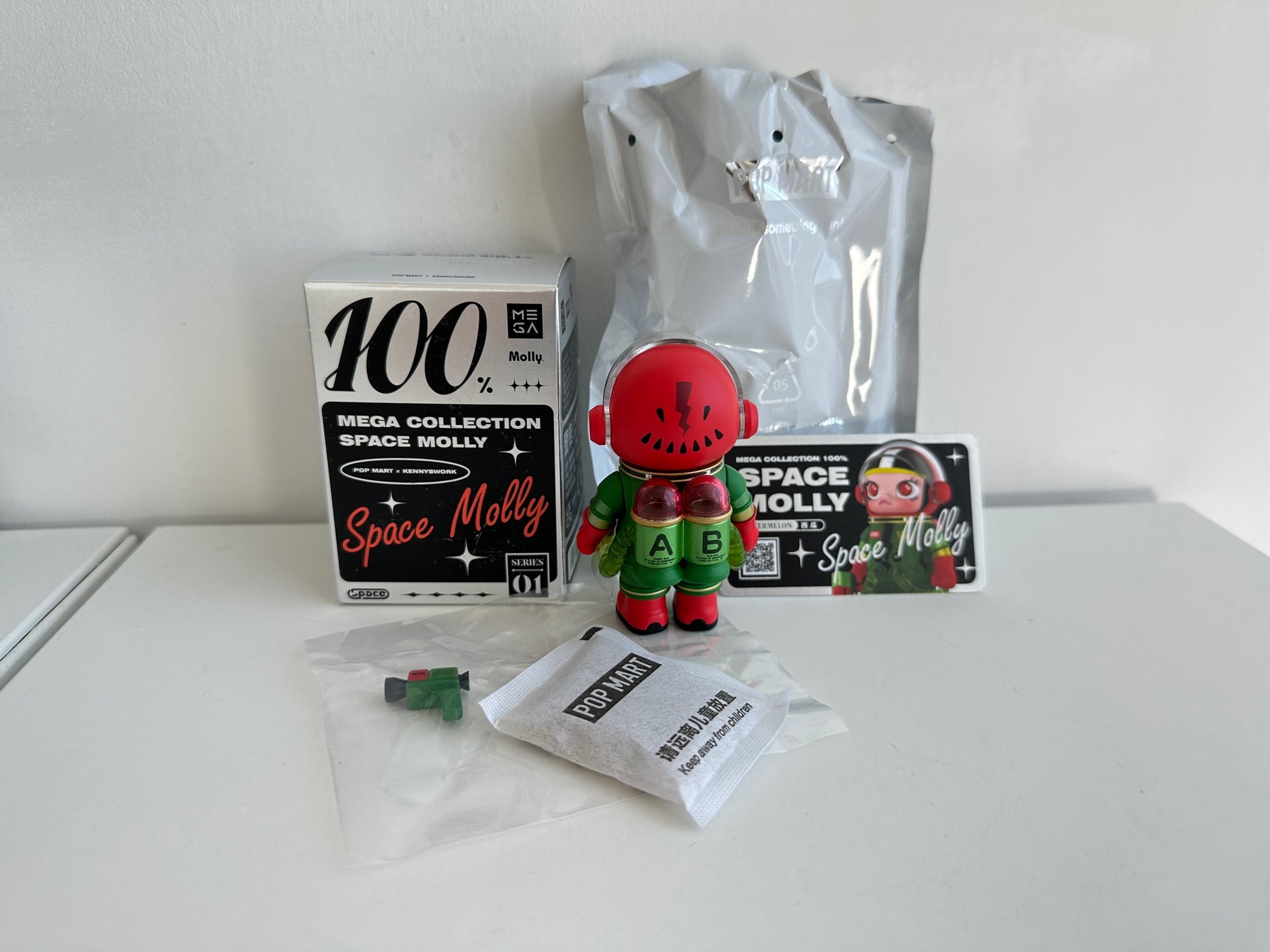 Watermelon - MEGA Collection 100% Space Molly Series 1 Blind Box by POP MART - 3