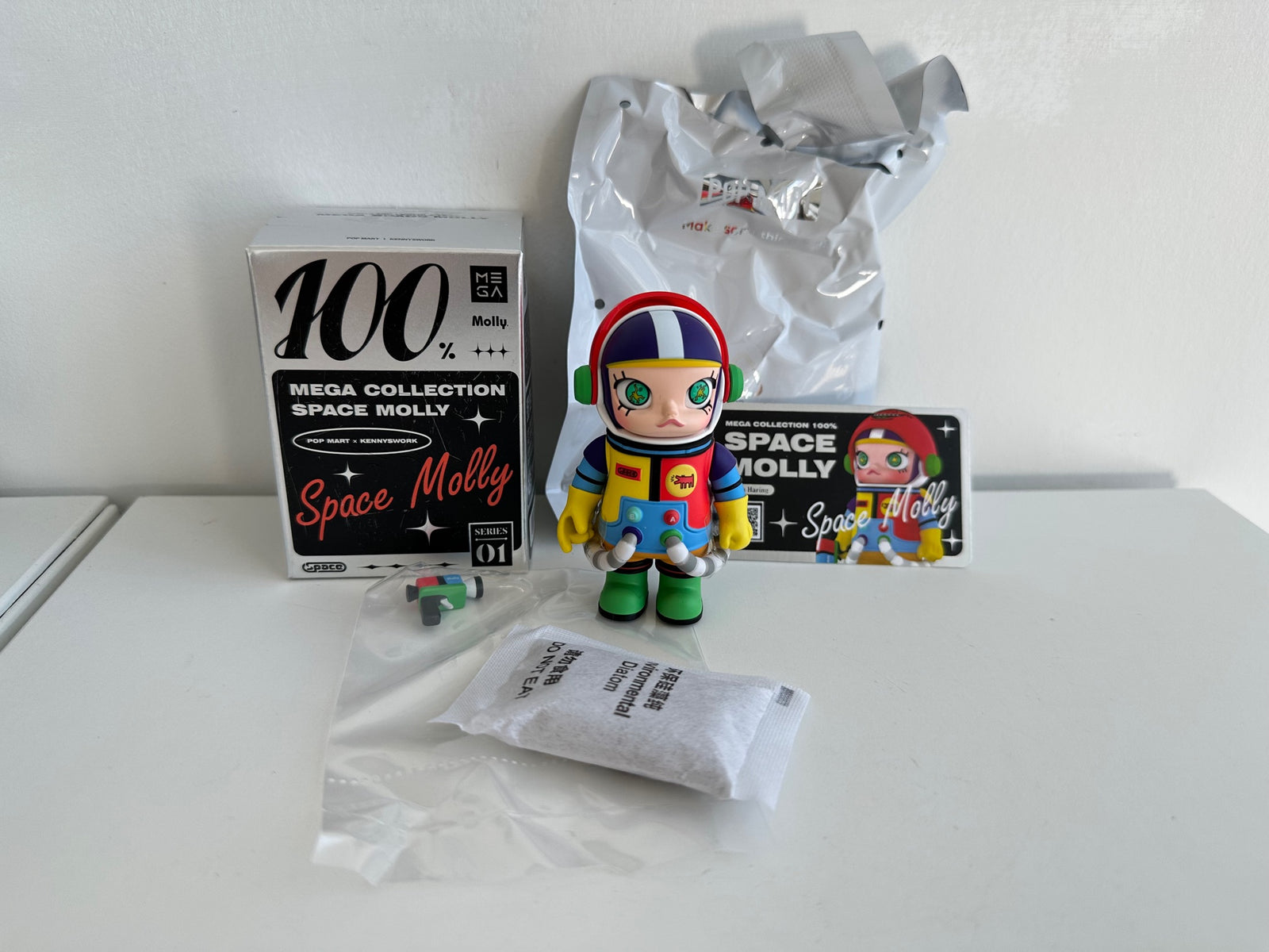 Keith Haring - MEGA Collection 100% Space Molly Series 1 Blind Box by POP MART - 3