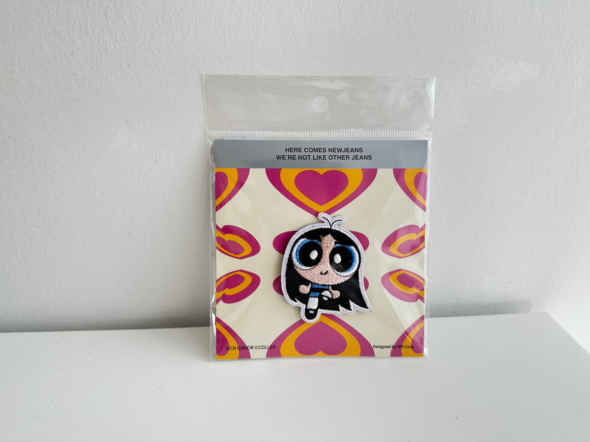 MINJI - THE POWERPUFF GIRLS X NEWJEANS COLLER REVERSIBLE STICON - 1