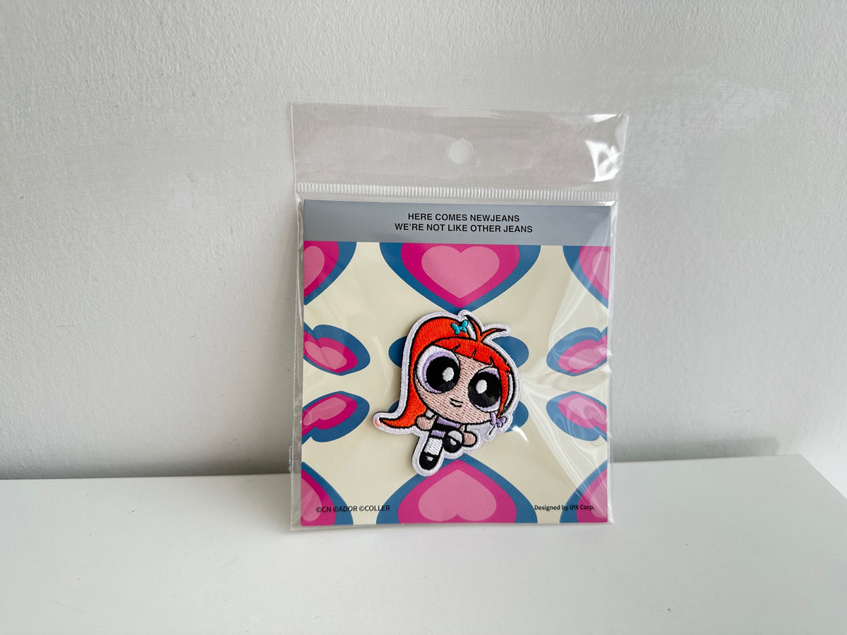 HYEIN - THE POWERPUFF GIRLS X NEWJEANS COLLER REVERSIBLE STICON - 1