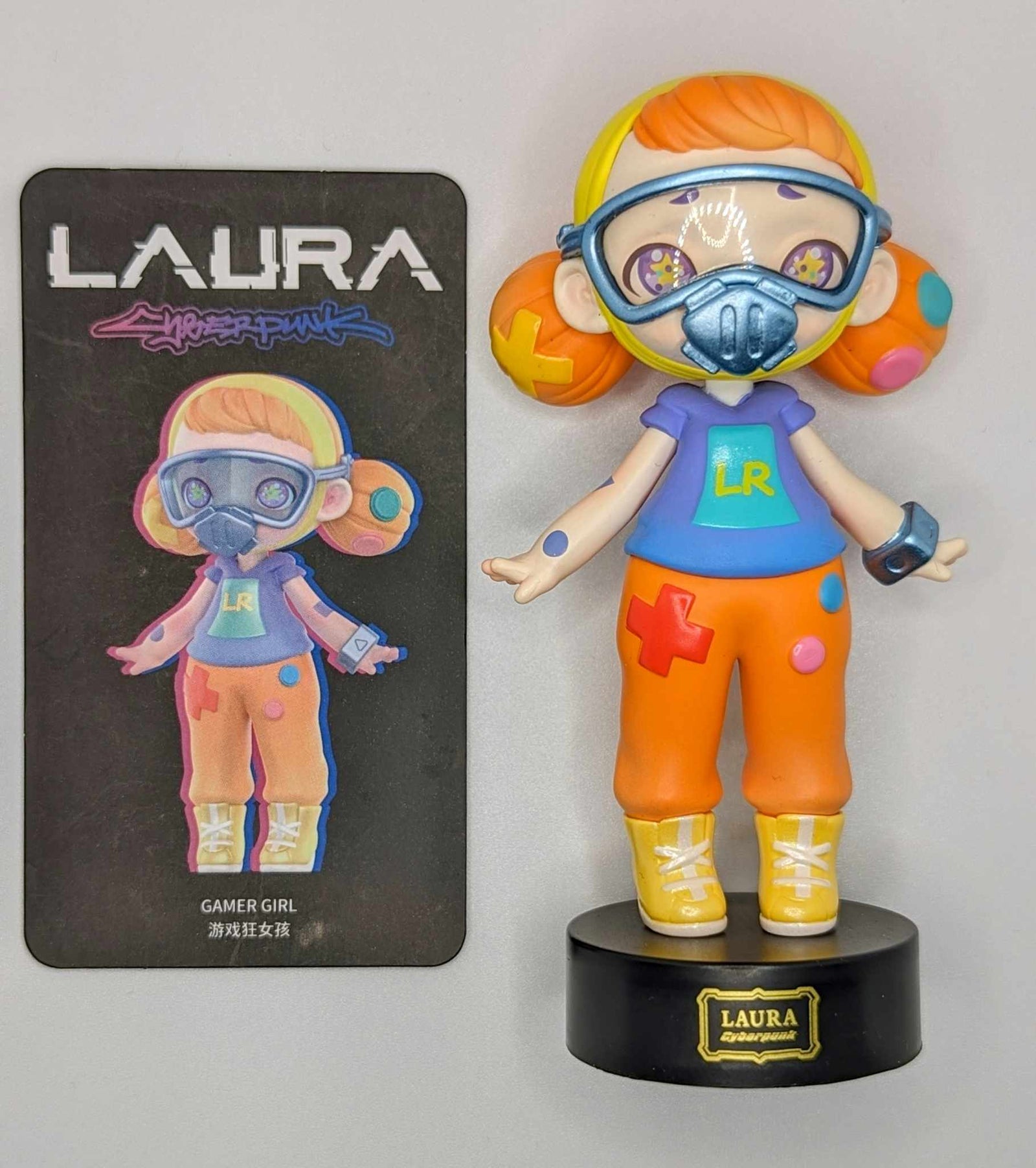 Gamer Girl - Laura Cyberpunk - Toy City - 1