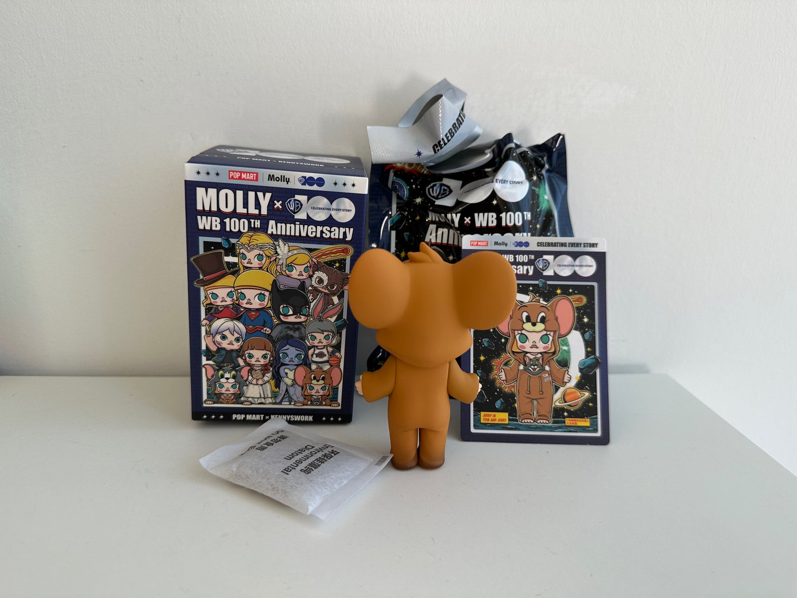 JERRY IN TOM AND JERRY - MOLLY x Warner Bros. 100th Anniversary Blind Box Series by POP MART - 3