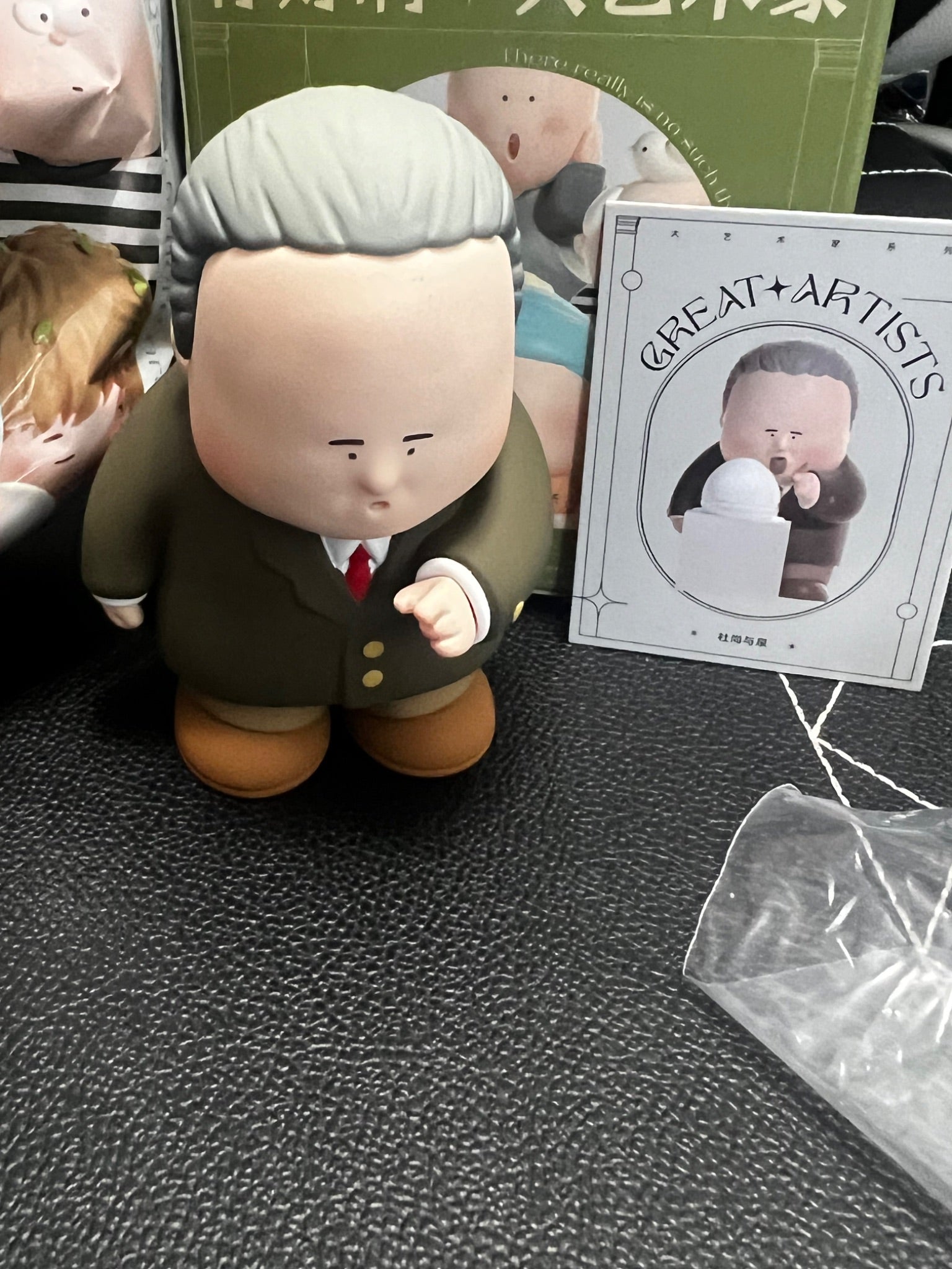 Duchamp with Fountain - The Great Artists - Big Gallery - 1