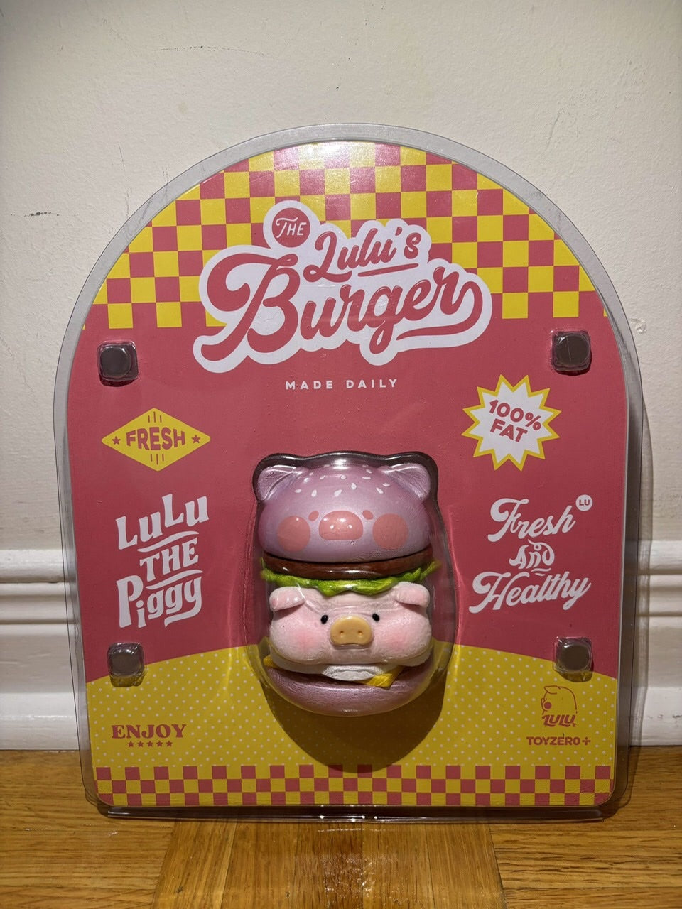 Lulu the Piggy Burger Figure - Pink Burger - 1