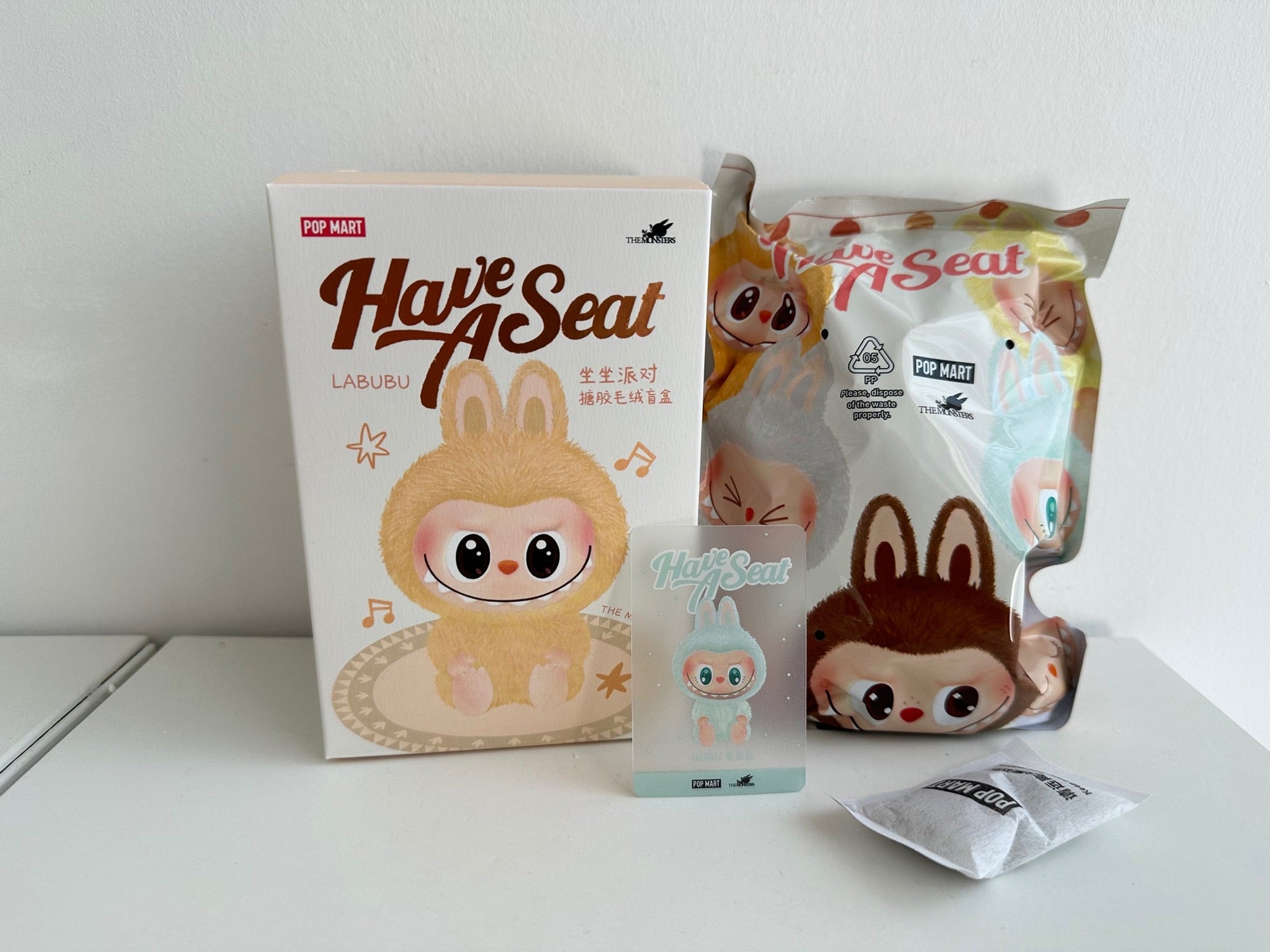 QUQU - LABUBU The Monsters Macaron Have a seat limited 2nd