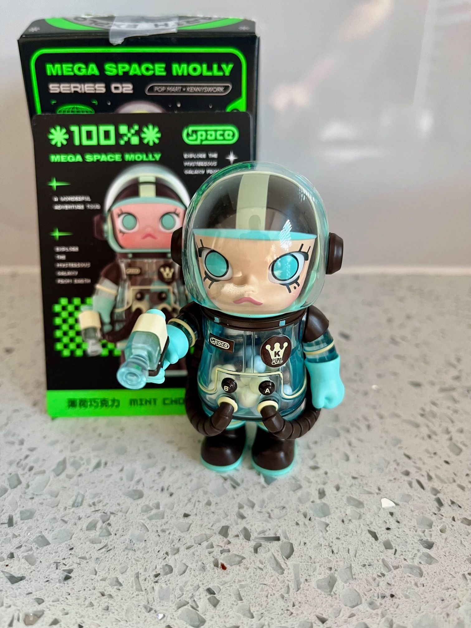 Mint Chocolate - Mega Space Molly 100% - Pop Mart - Mindzai Toy Shop