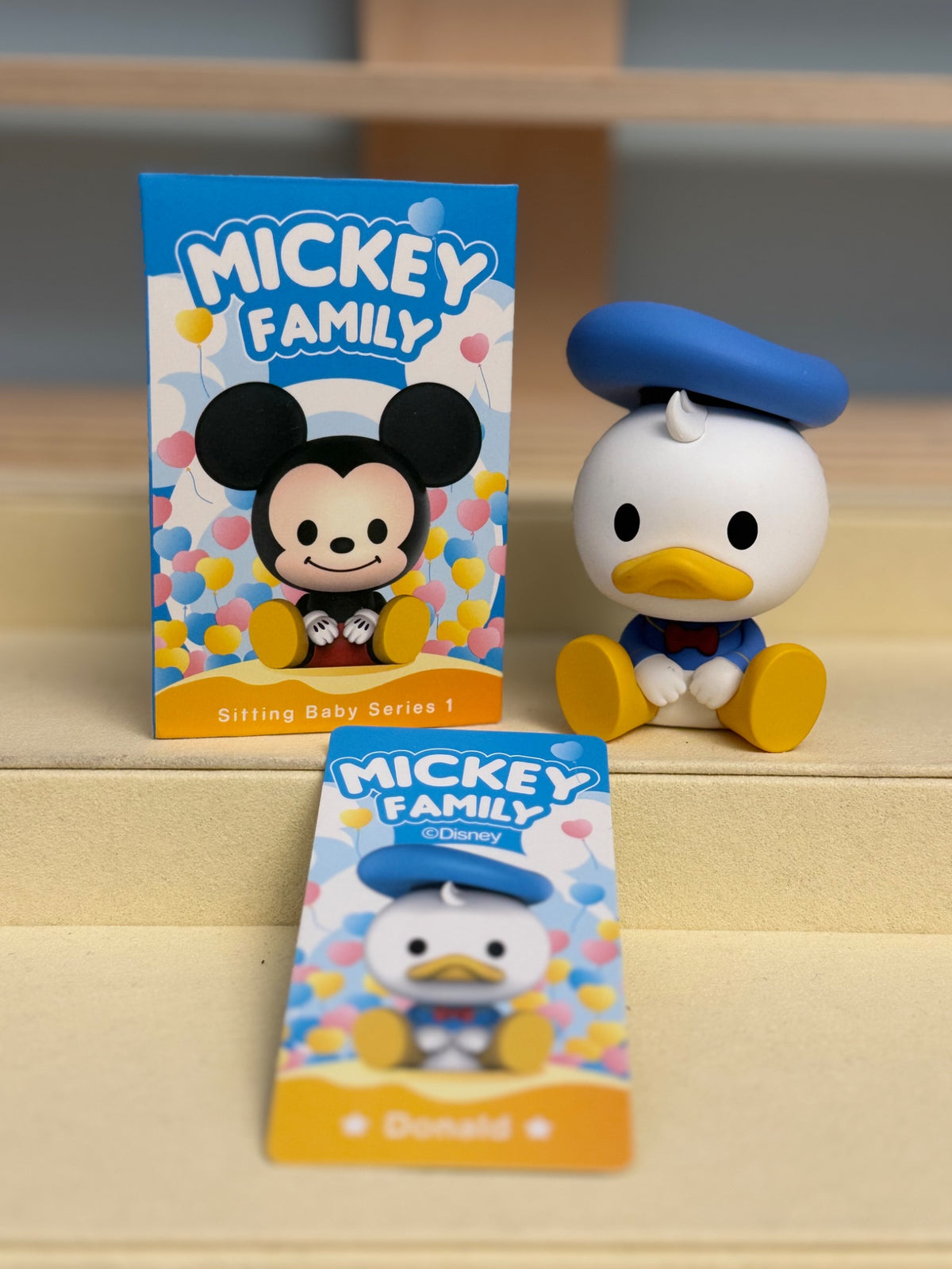 Donald - Mickey Family Sitting Baby Series 1 - Pop Mart Disney - 1